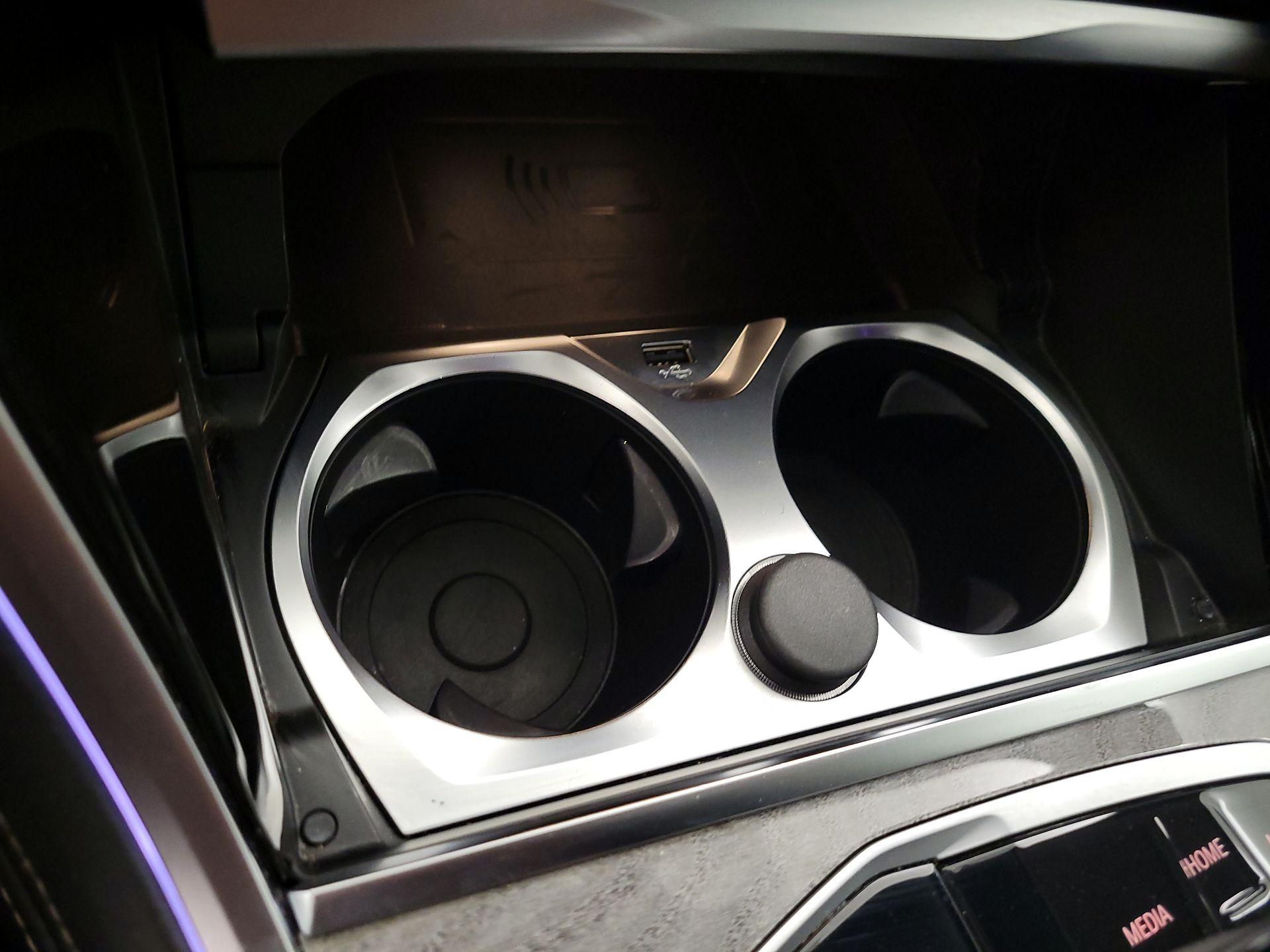 Thumbnail: 2022 BMW 8 Series - 19