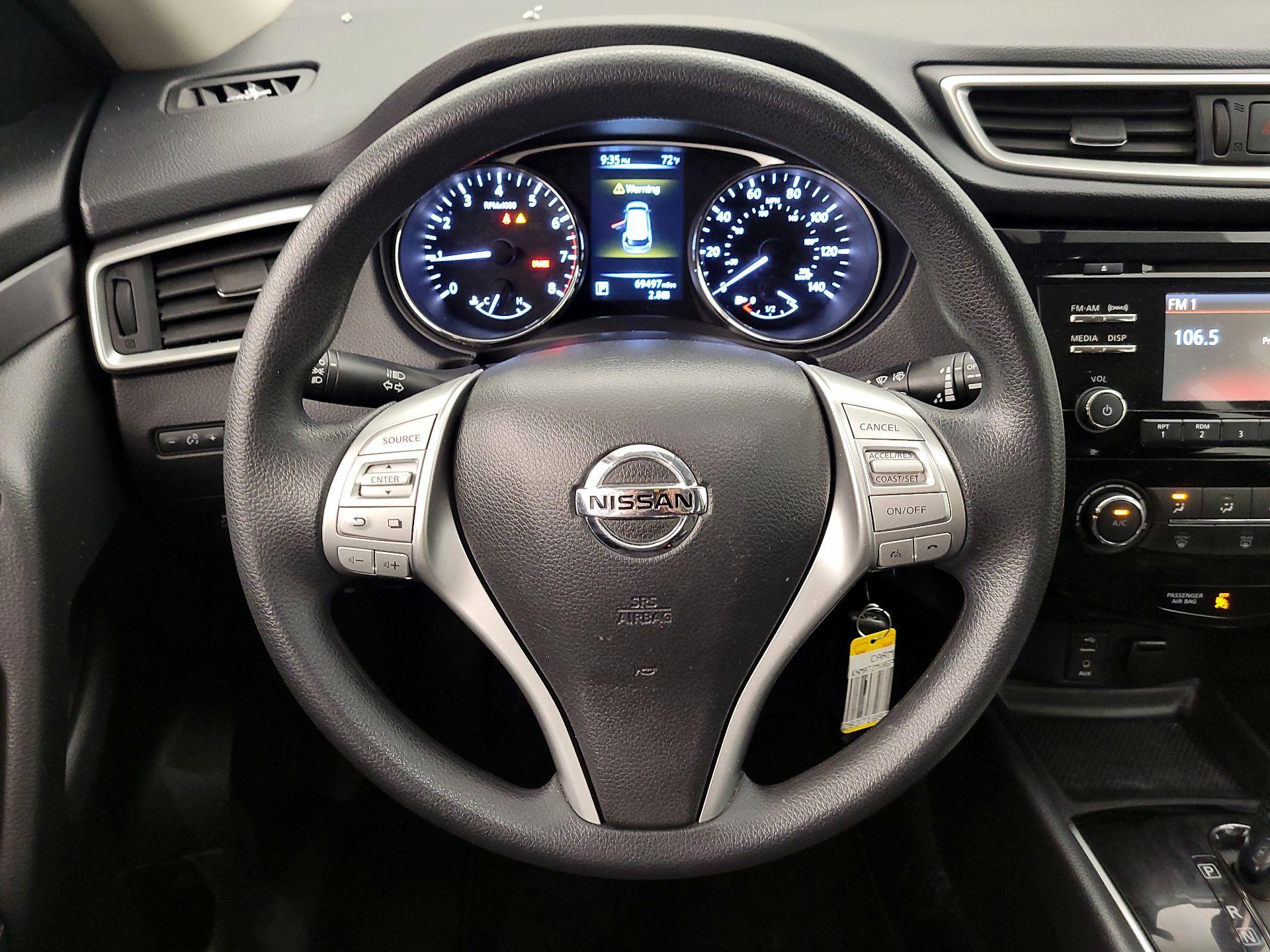 Thumbnail: 2016 Nissan Rogue - 10