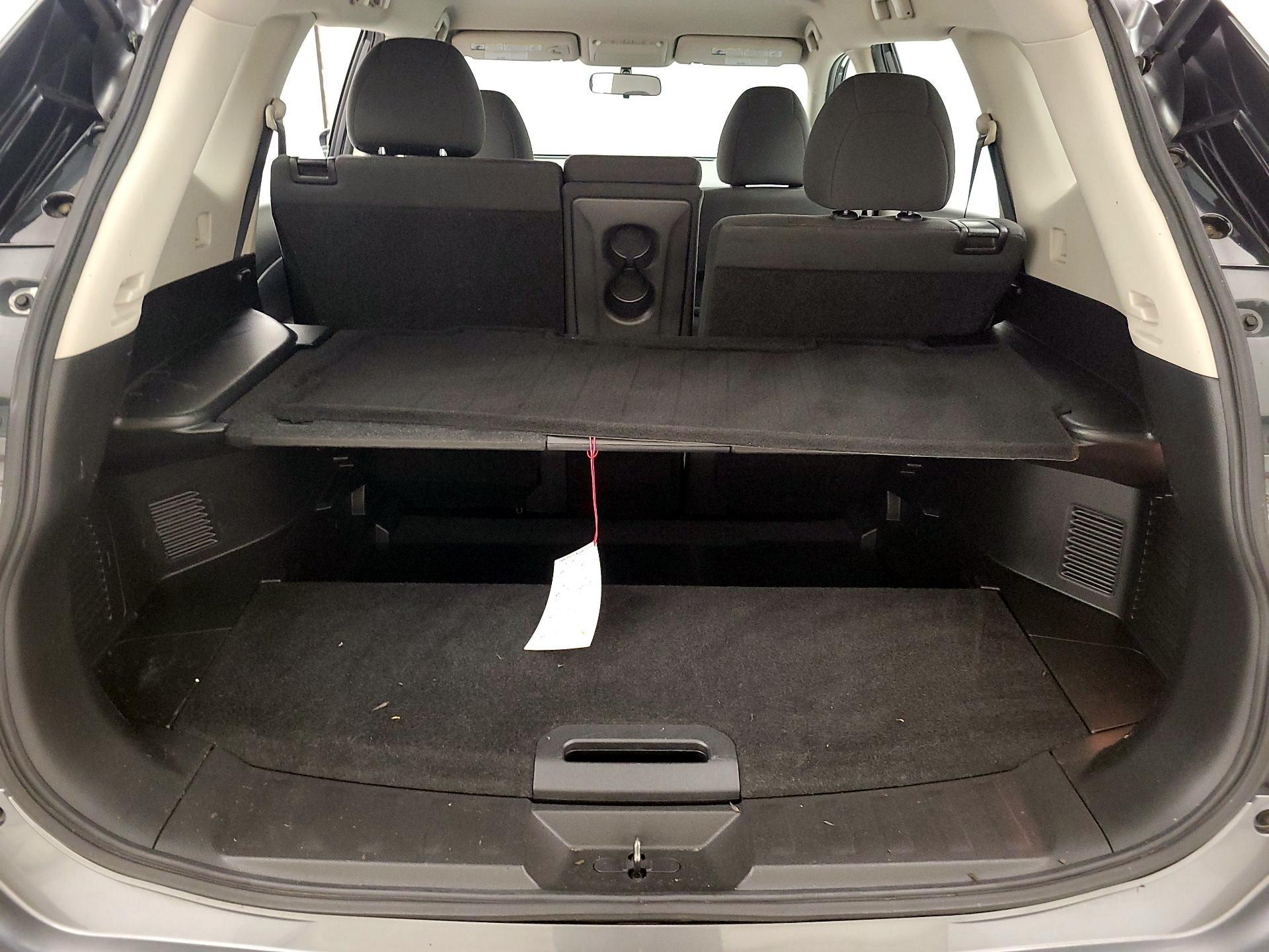 Thumbnail: 2016 Nissan Rogue - 20