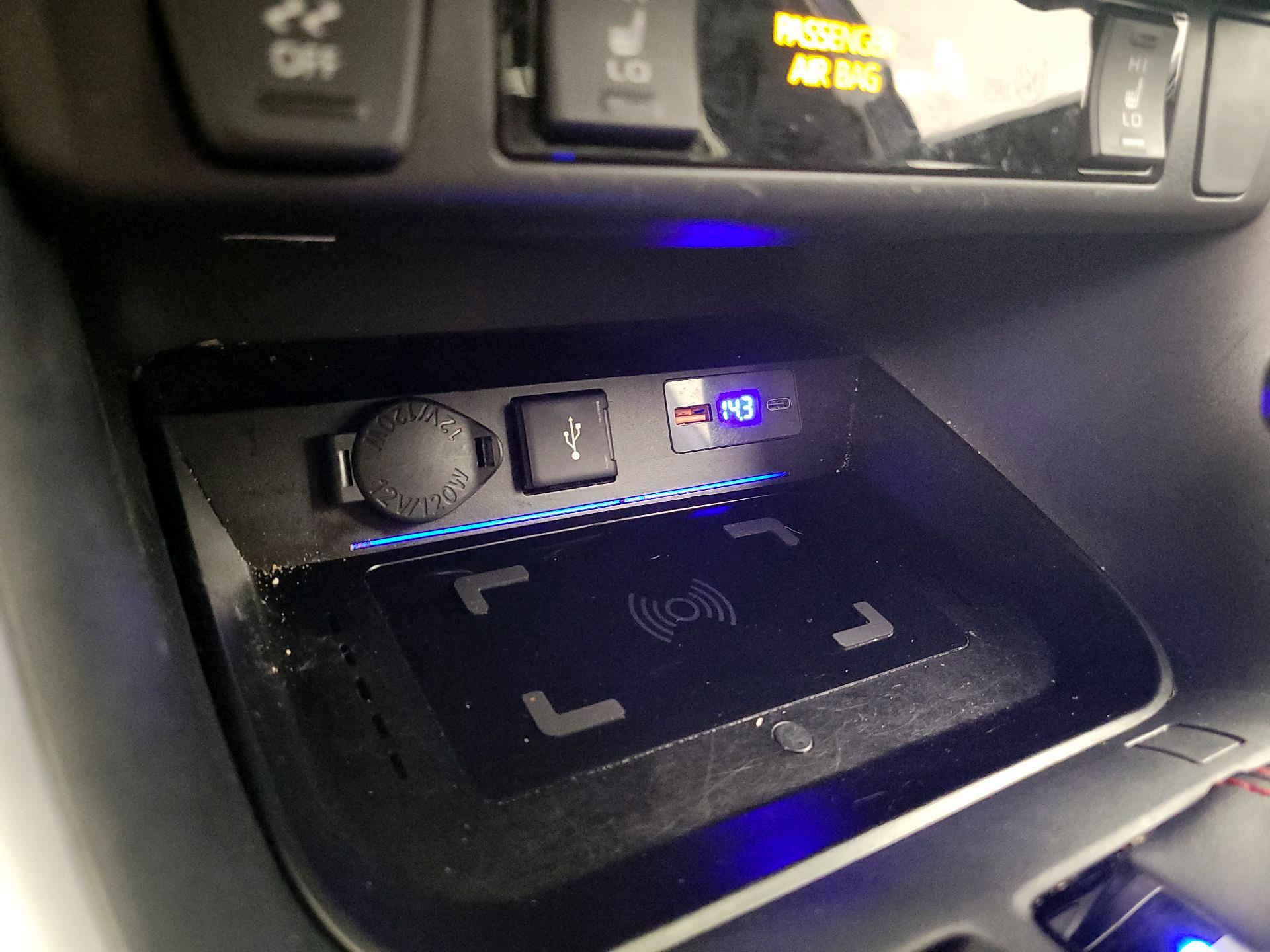 Thumbnail: 2021 Toyota RAV4 - 18