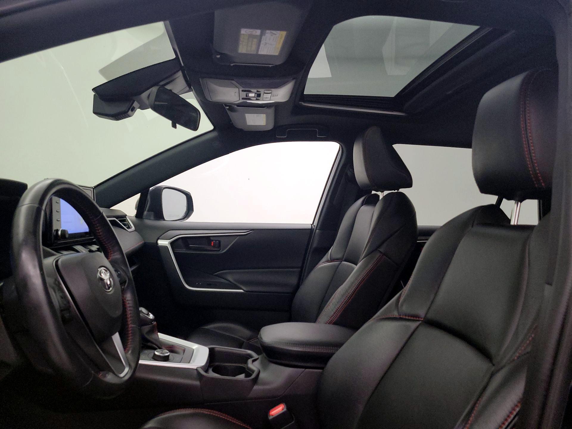 Thumbnail: 2021 Toyota RAV4 - 19