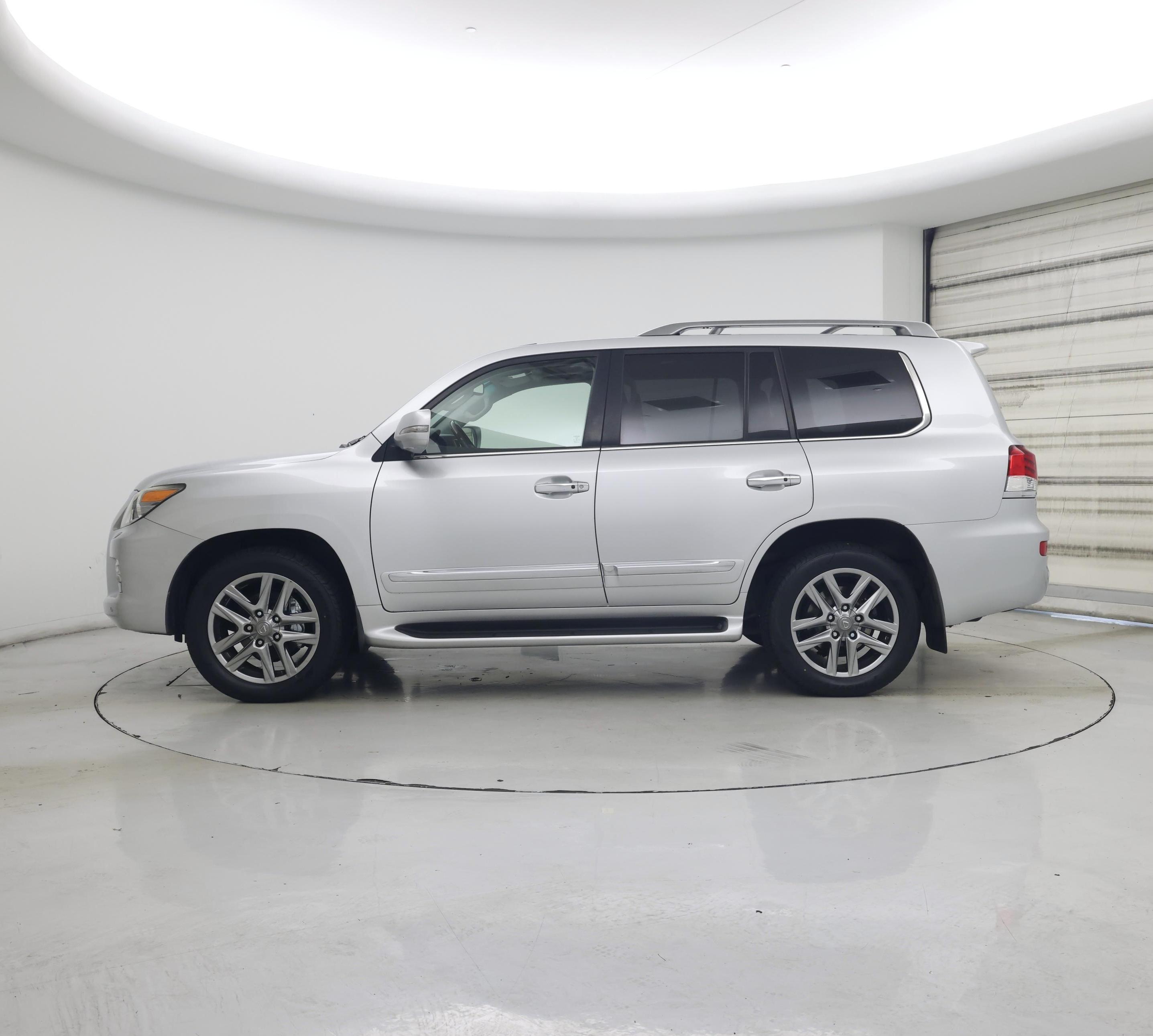 Thumbnail: 2014 Lexus LX - 3