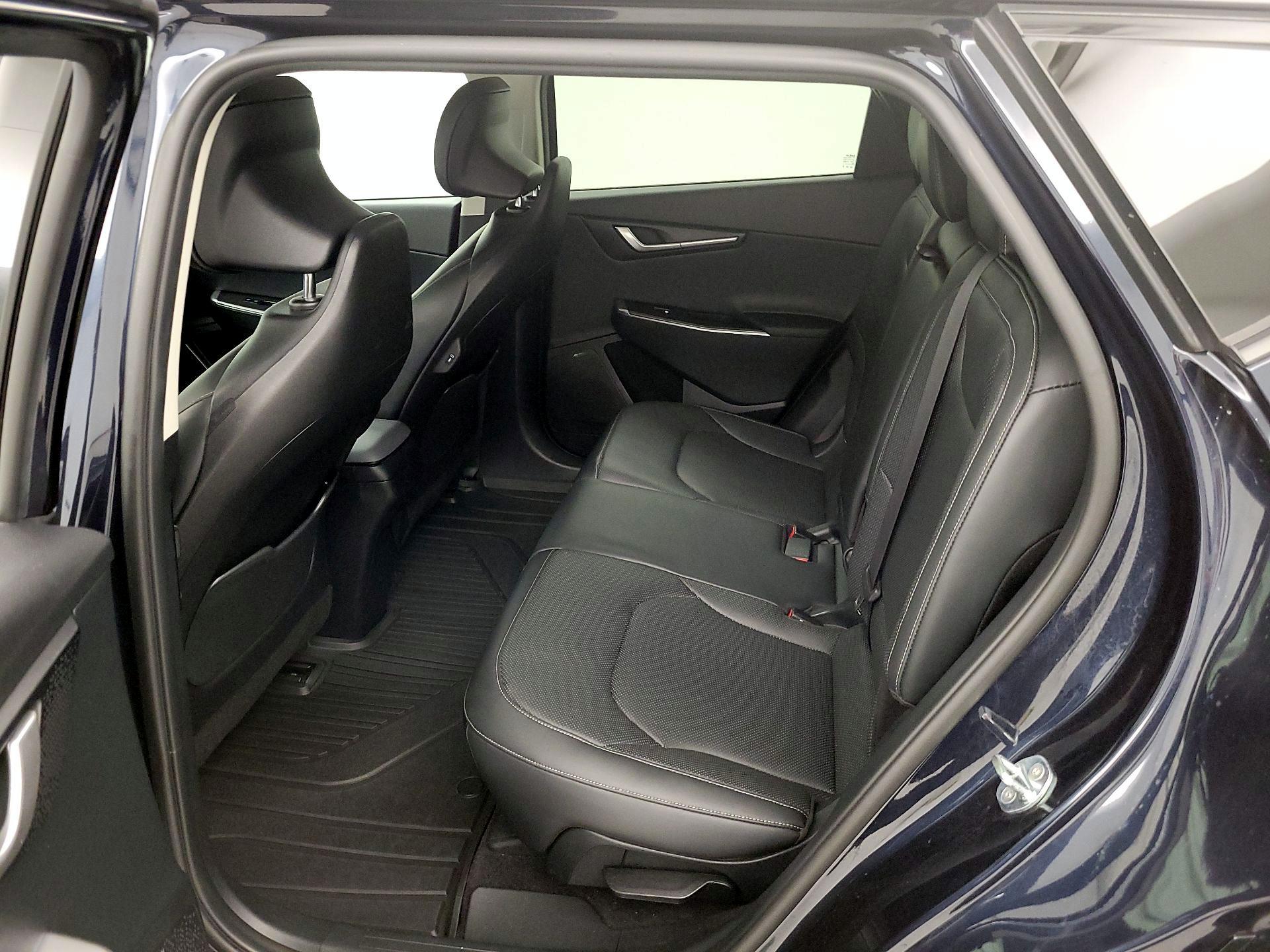 Thumbnail: 2022 Kia EV6 - 20