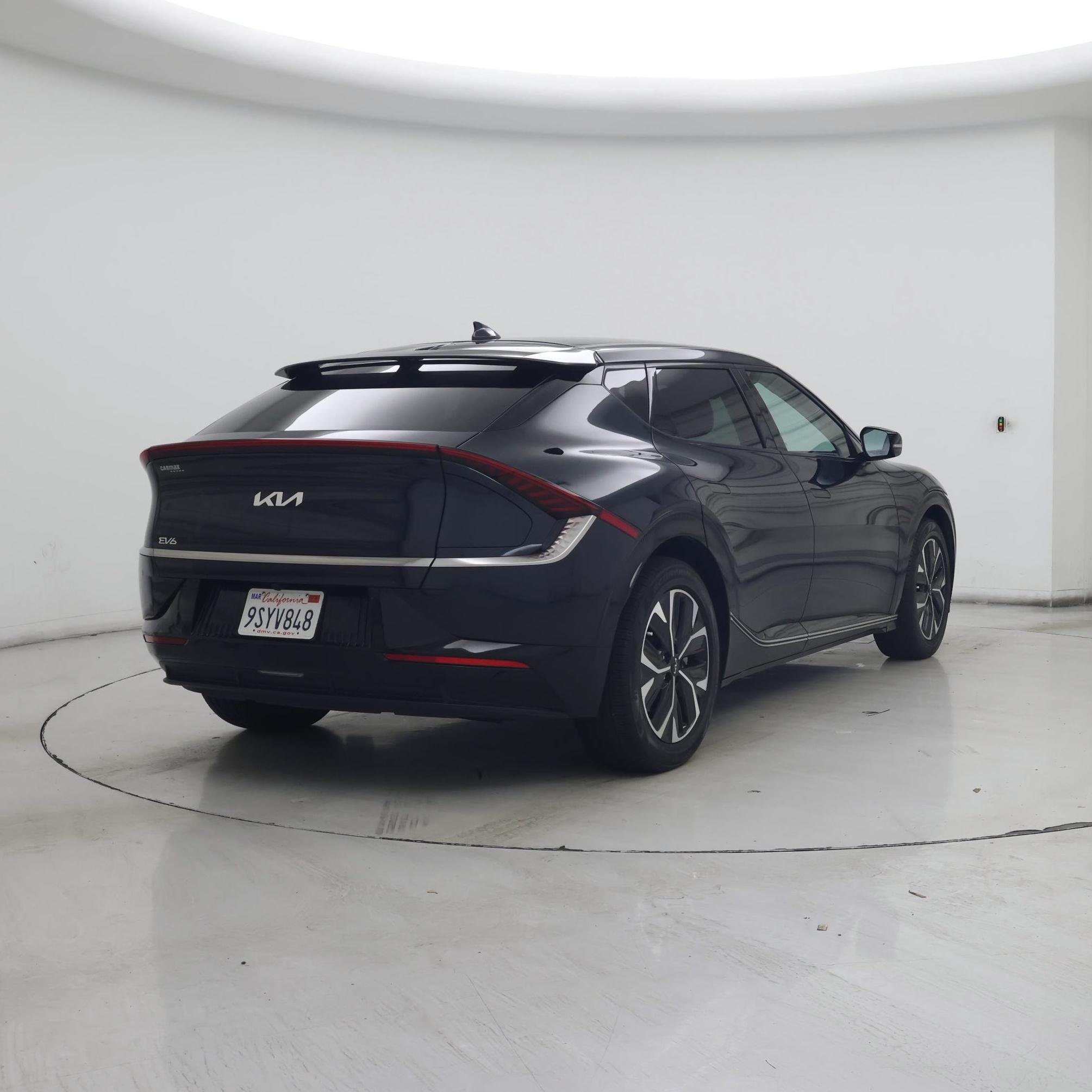 Thumbnail: 2022 Kia EV6 - 8