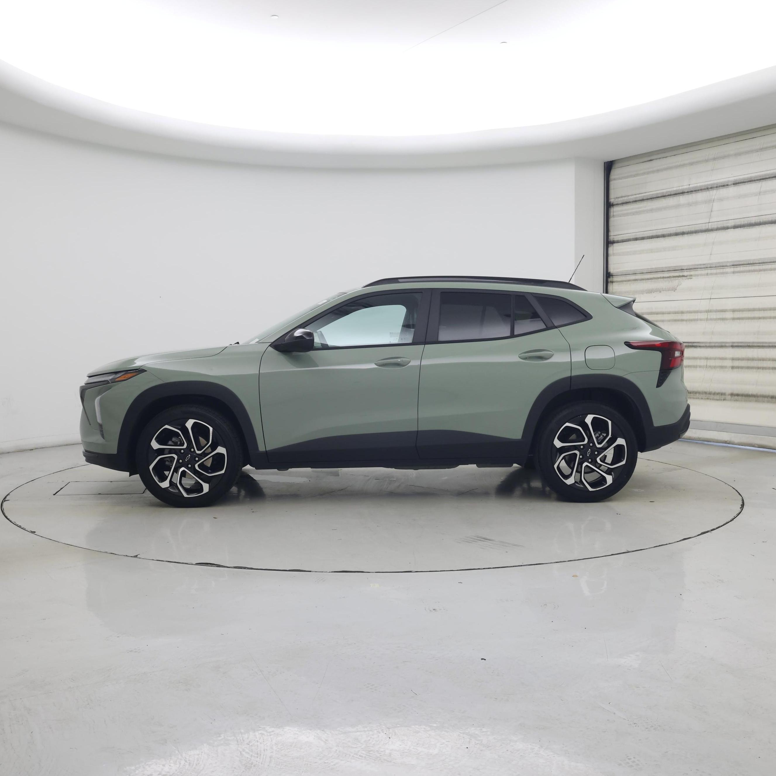 Thumbnail: 2024 Chevrolet Trax - 3