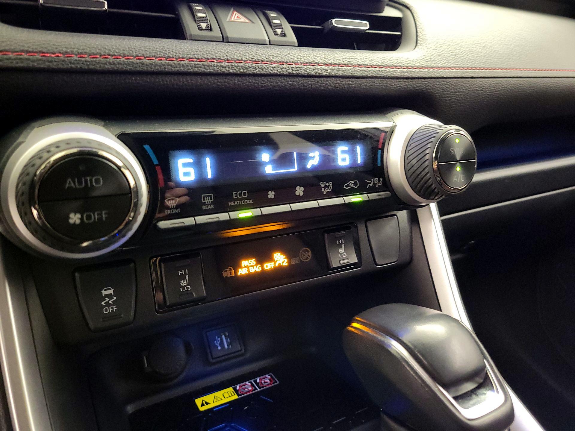 Thumbnail: 2023 Toyota RAV4 - 16