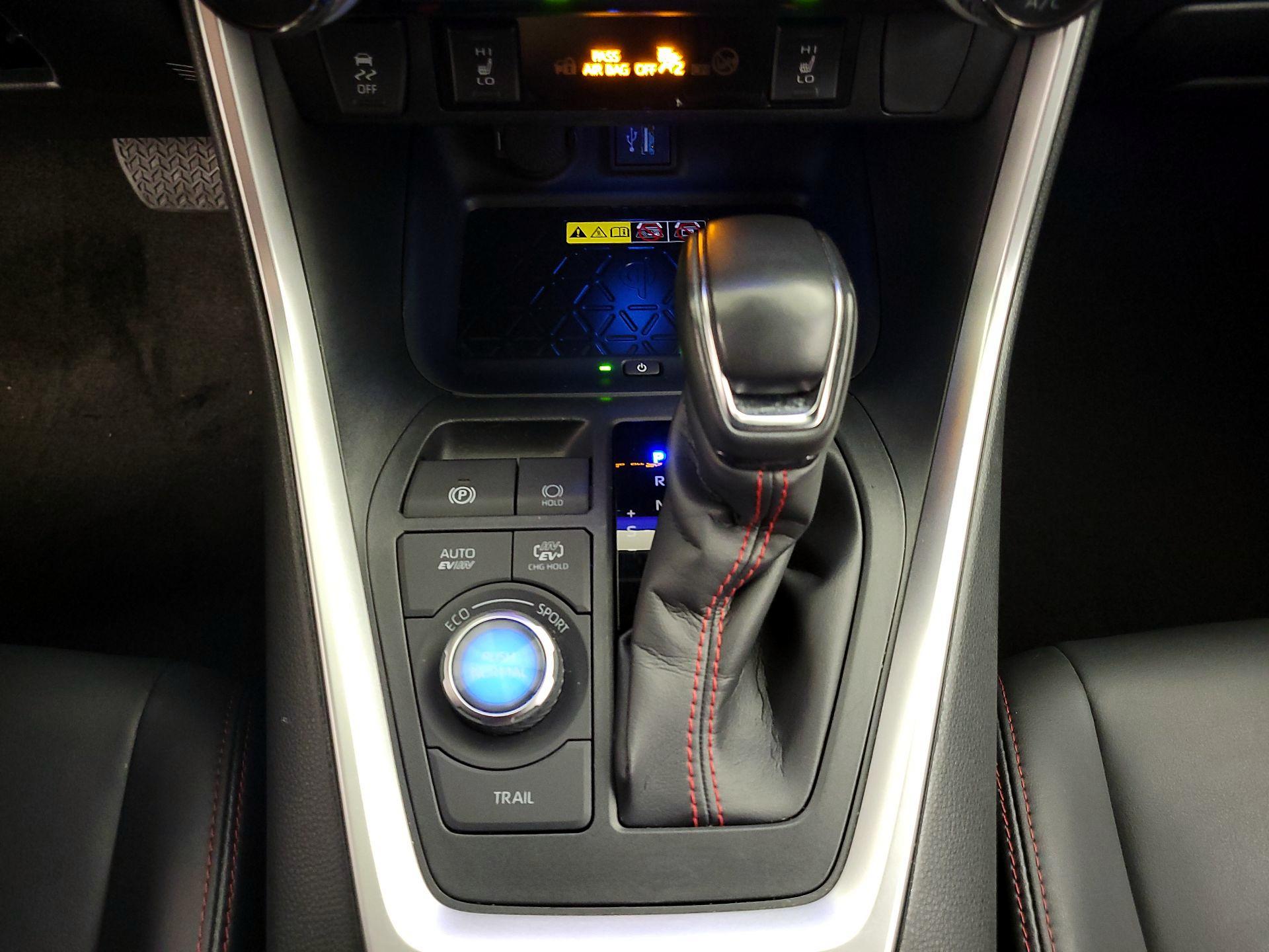 Thumbnail: 2023 Toyota RAV4 - 17