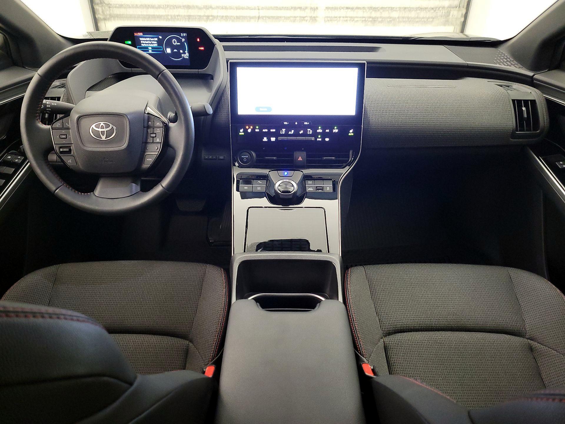 Thumbnail: 2025 Toyota bZ4X - 9