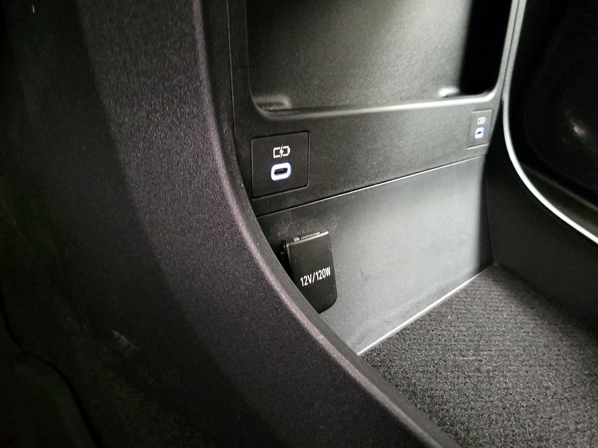 Thumbnail: 2025 Toyota bZ4X - 18