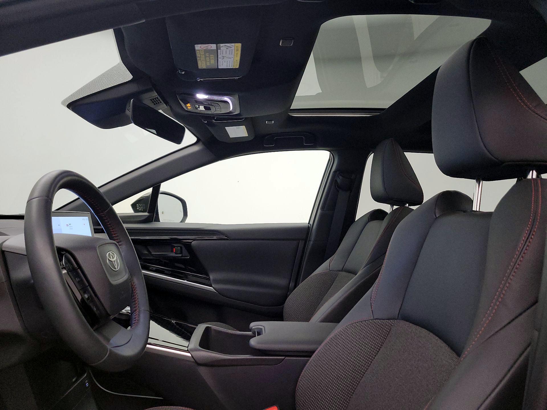 Thumbnail: 2025 Toyota bZ4X - 19