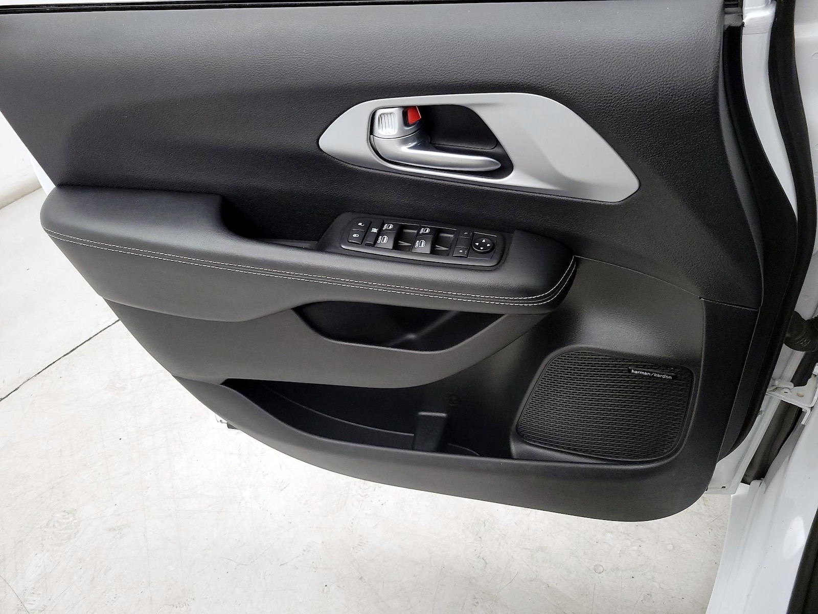 2019 Chrysler Pacifica Touring L Plus - Photo 13
