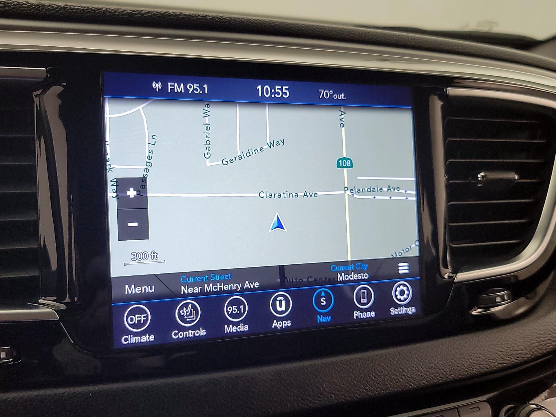 Thumbnail: 2019 Chrysler Pacifica - 14