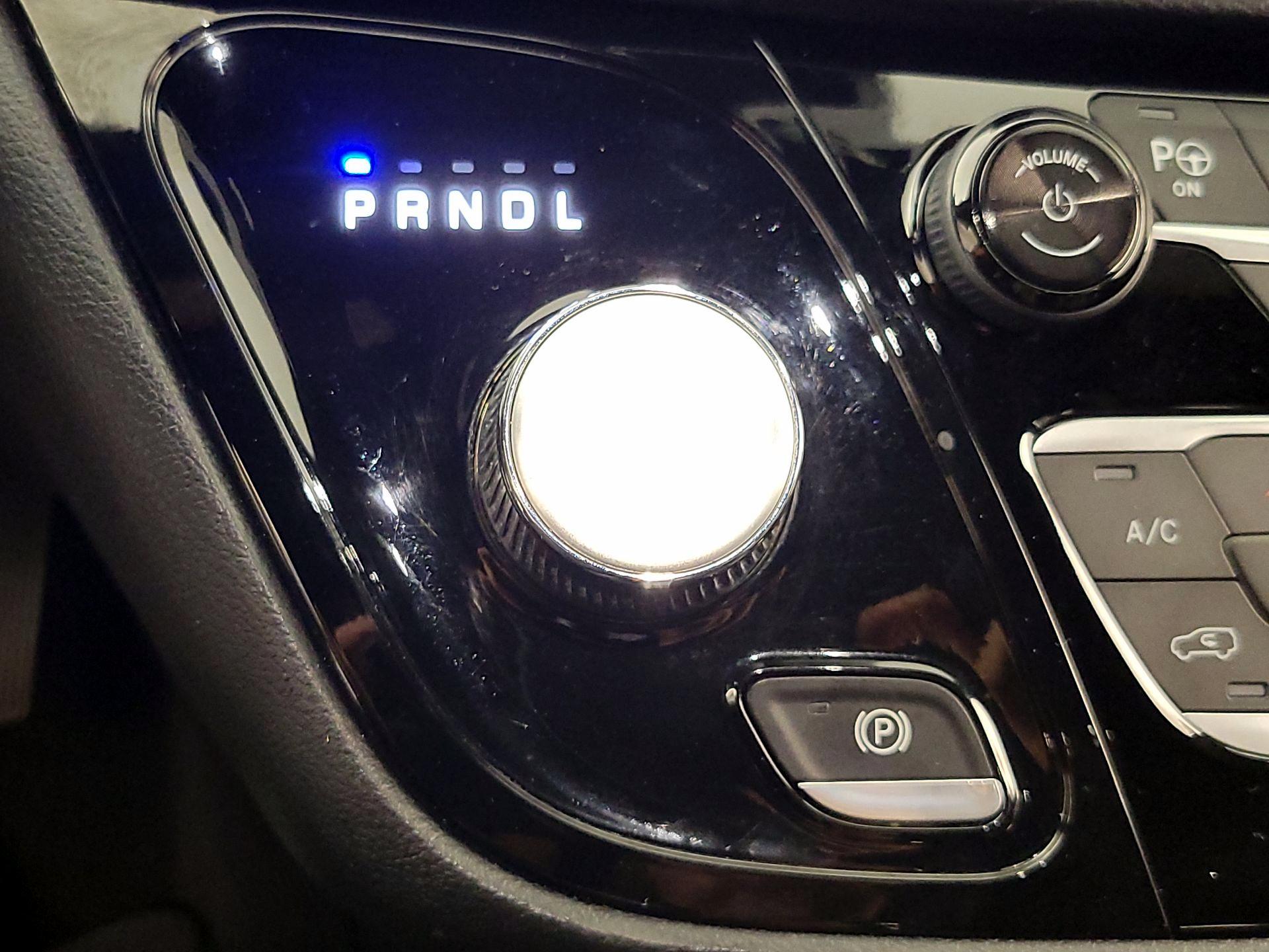 Thumbnail: 2019 Chrysler Pacifica - 18