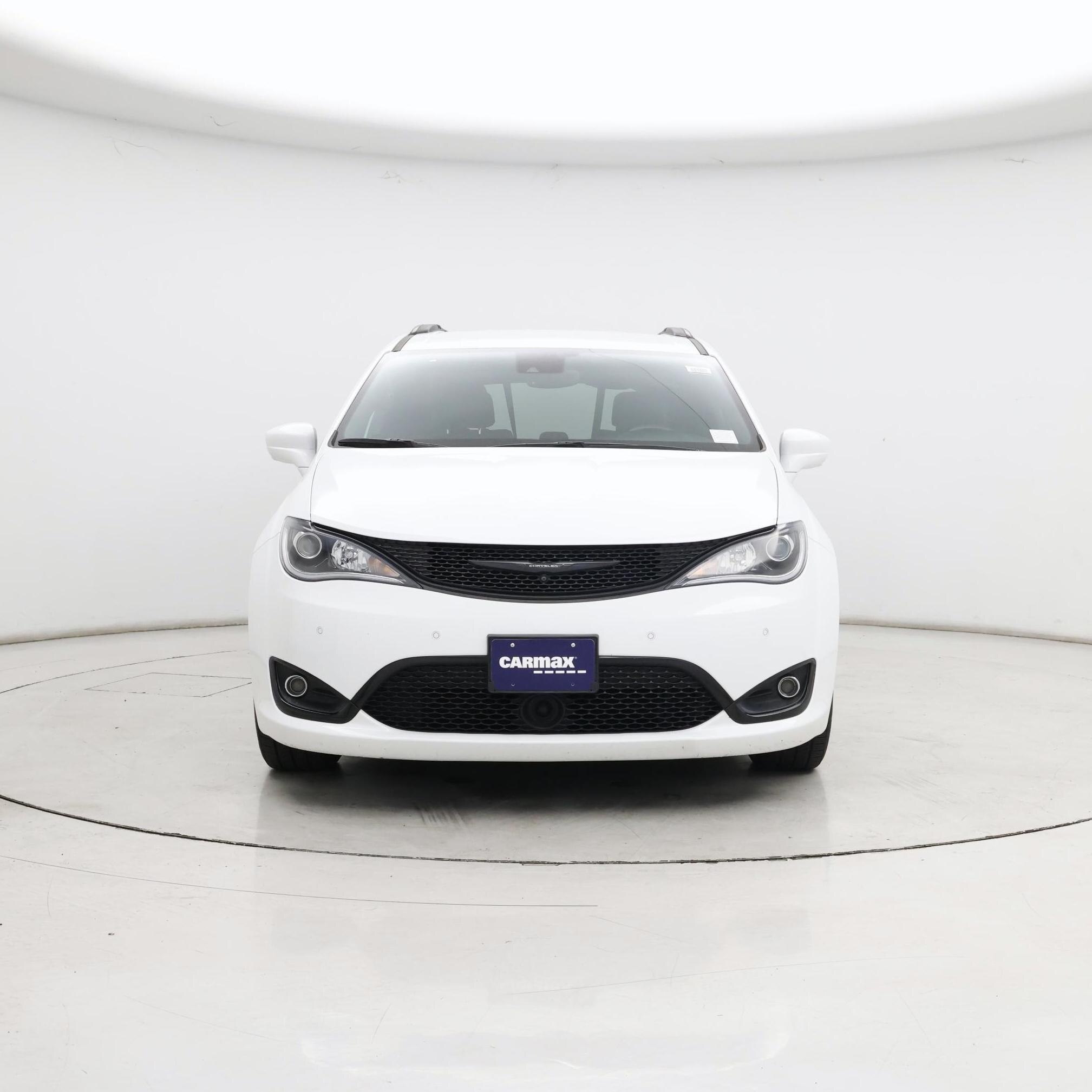 Thumbnail: 2019 Chrysler Pacifica - 5