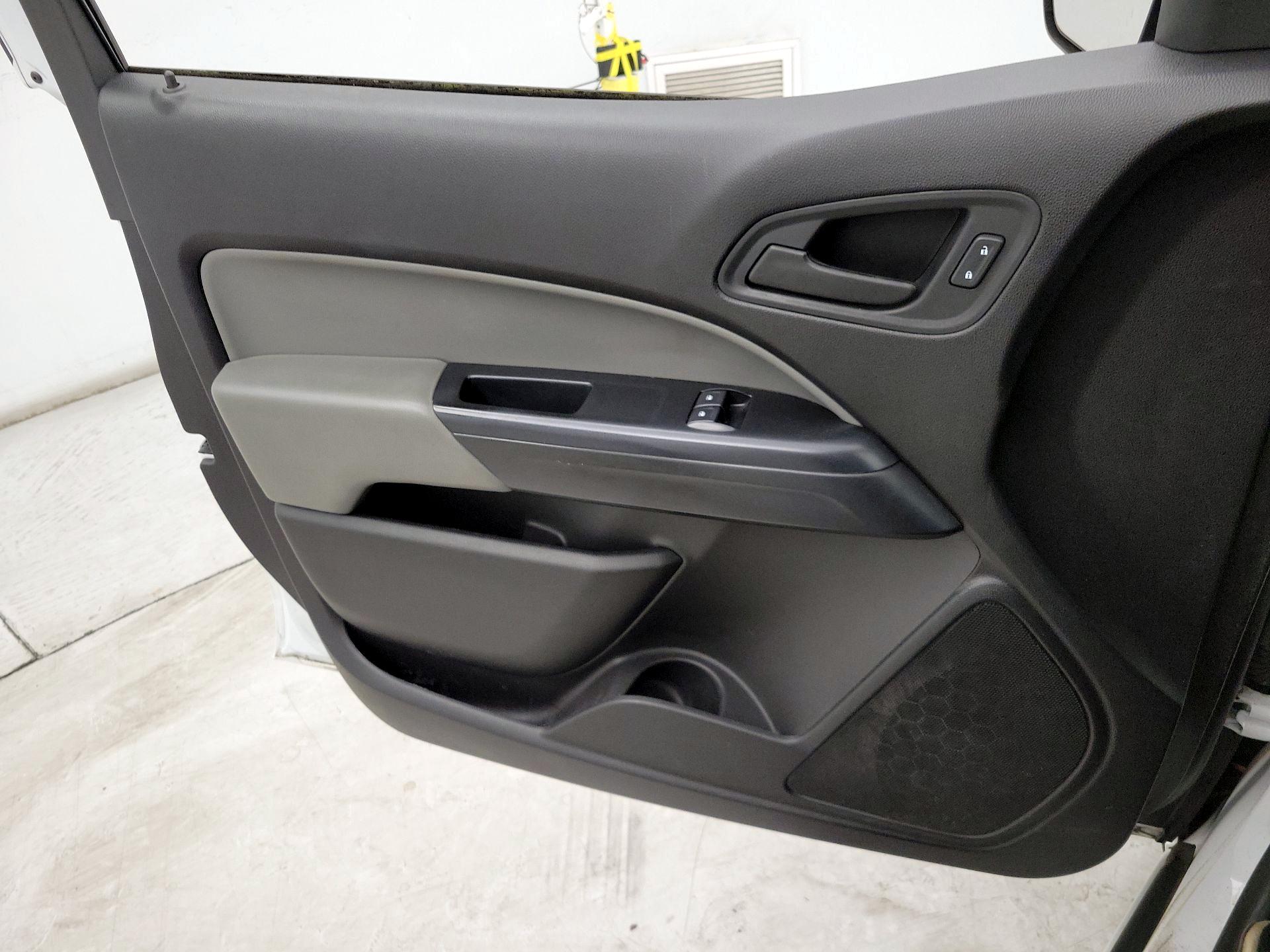 Thumbnail: 2019 Chevrolet Colorado - 12