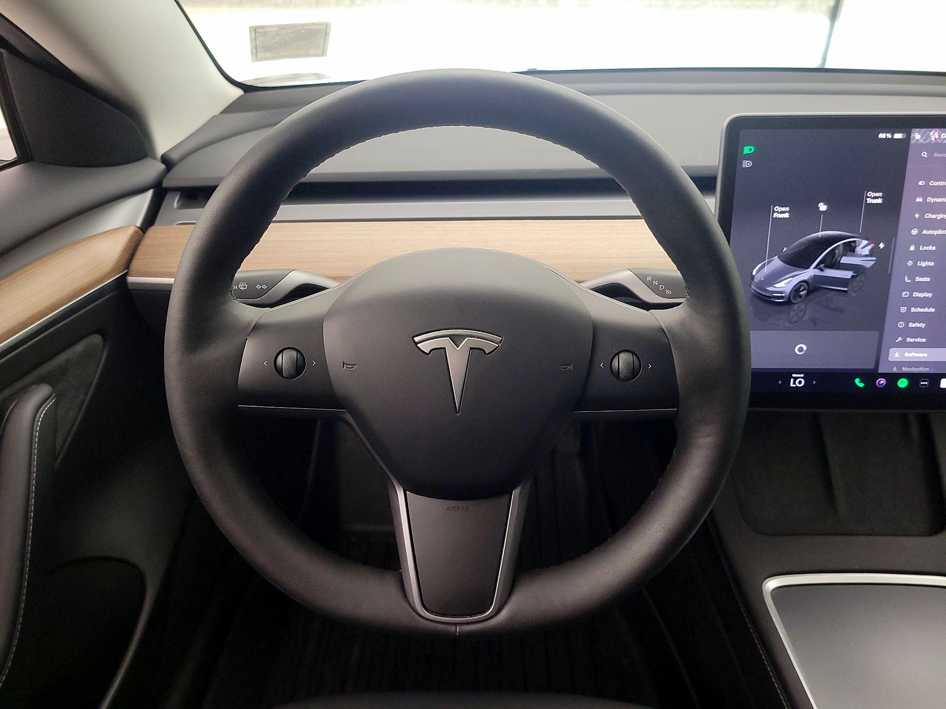 Thumbnail: 2023 Tesla Model 3 - 10