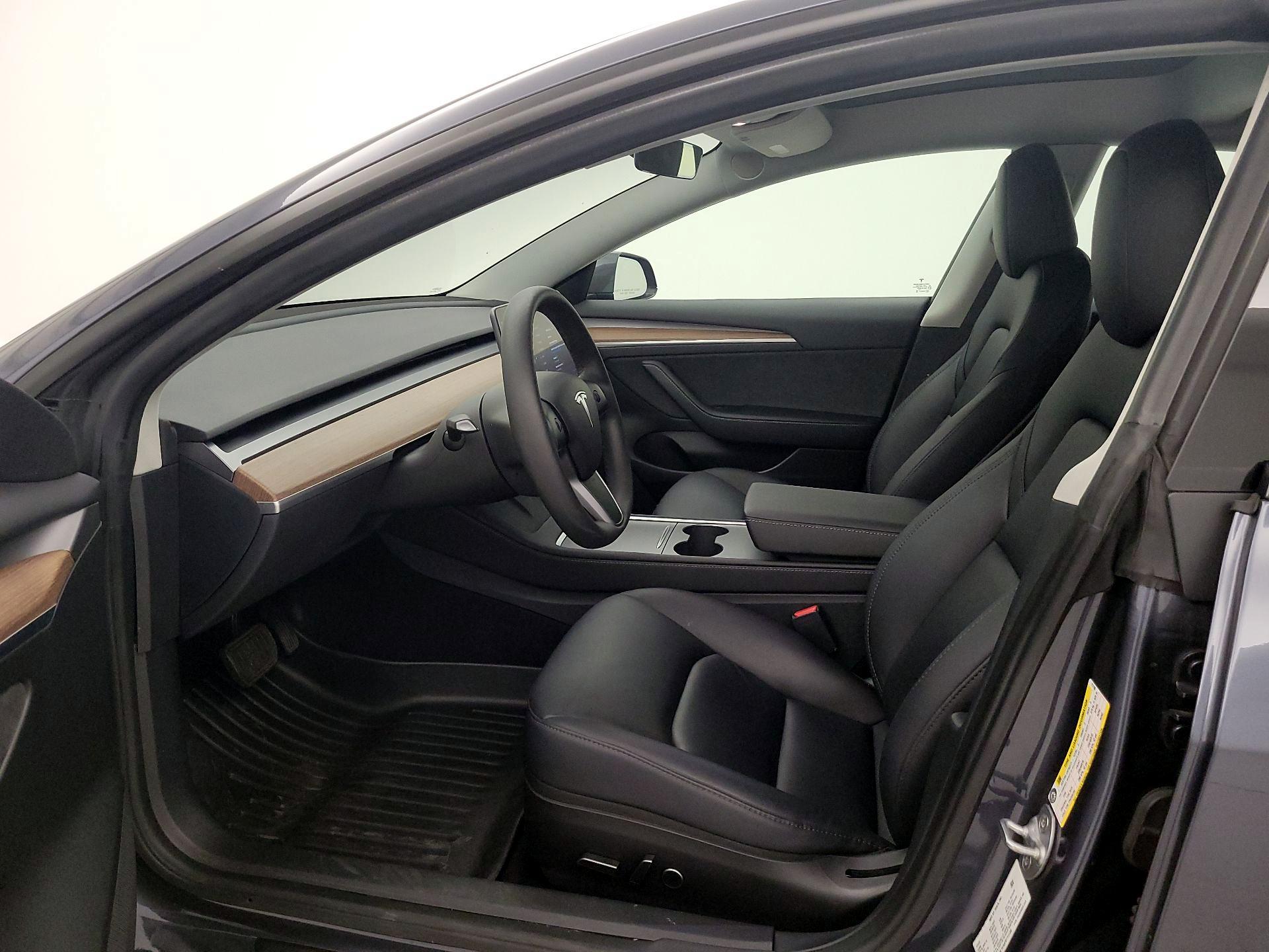 Thumbnail: 2023 Tesla Model 3 - 11