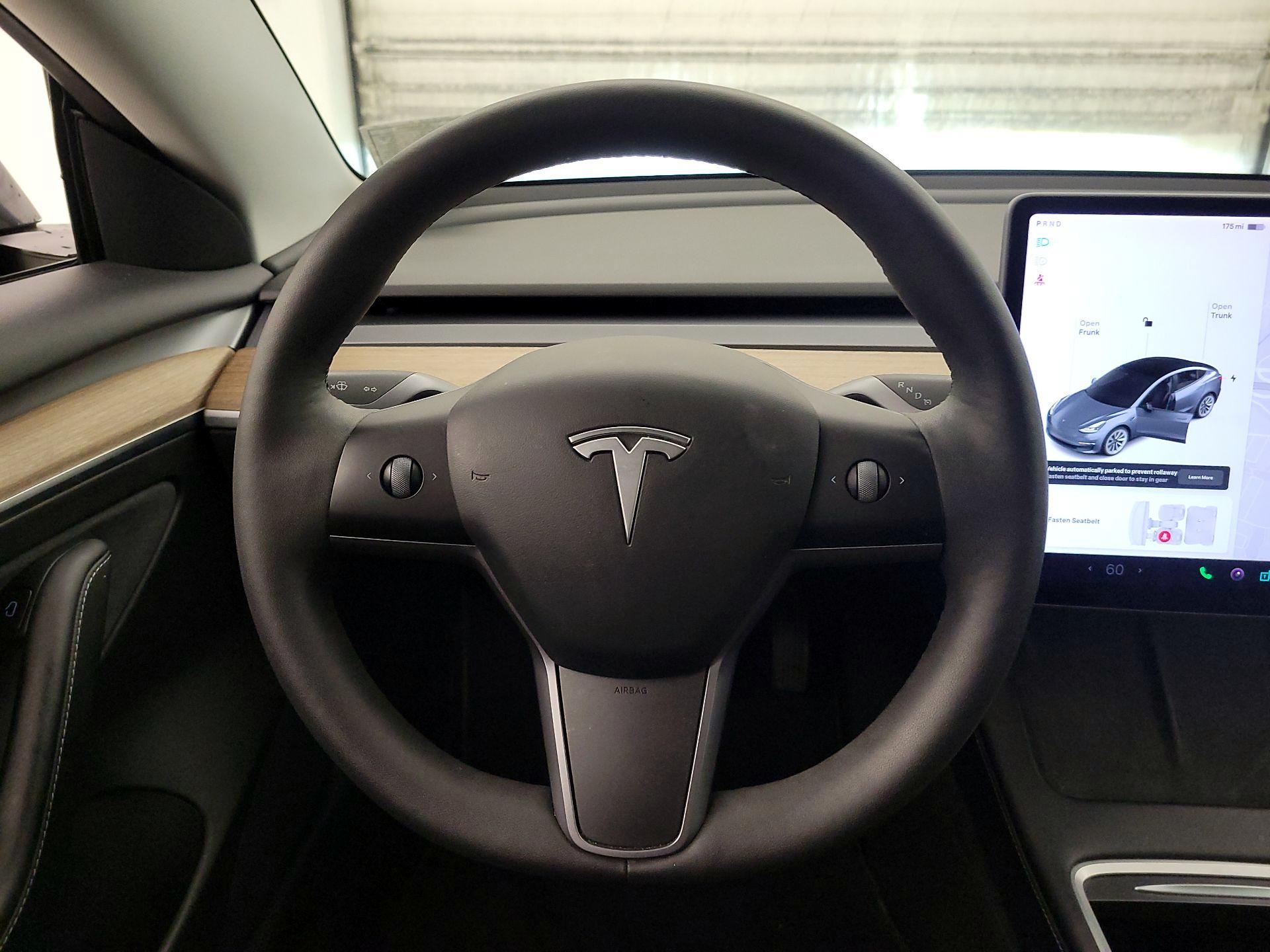 Thumbnail: 2021 Tesla Model 3 - 10
