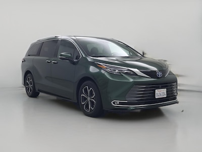 2025 Toyota Sienna Platinum