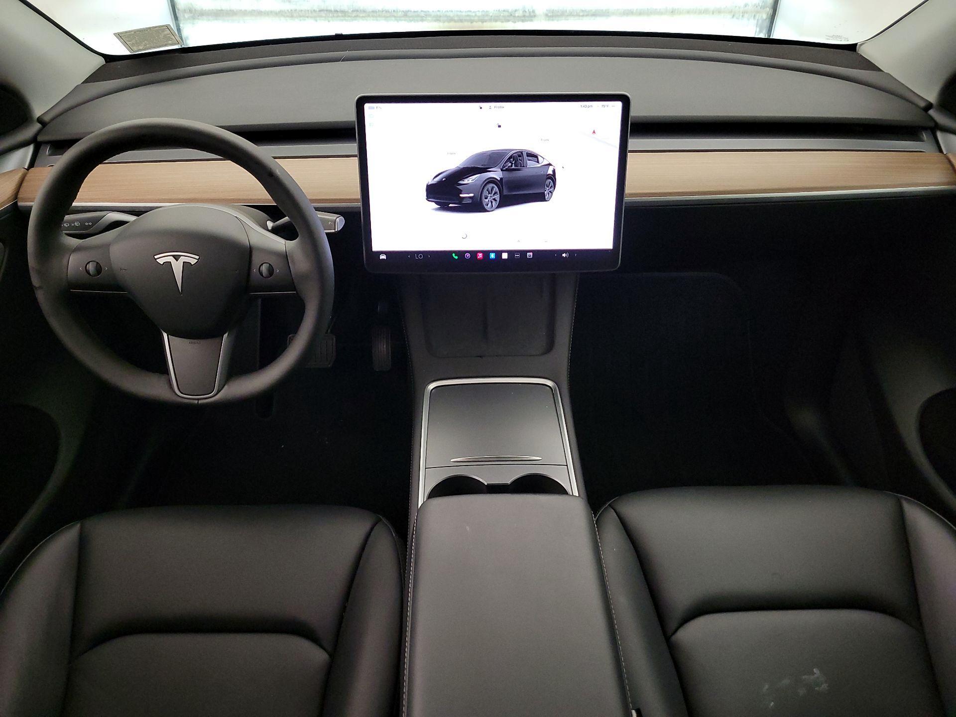 Thumbnail: 2025 Tesla Model Y - 9