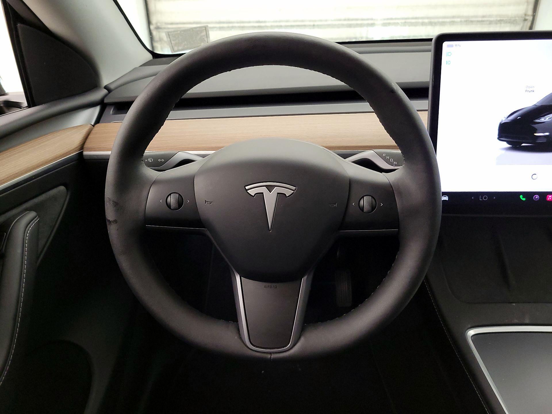 Thumbnail: 2025 Tesla Model Y - 10