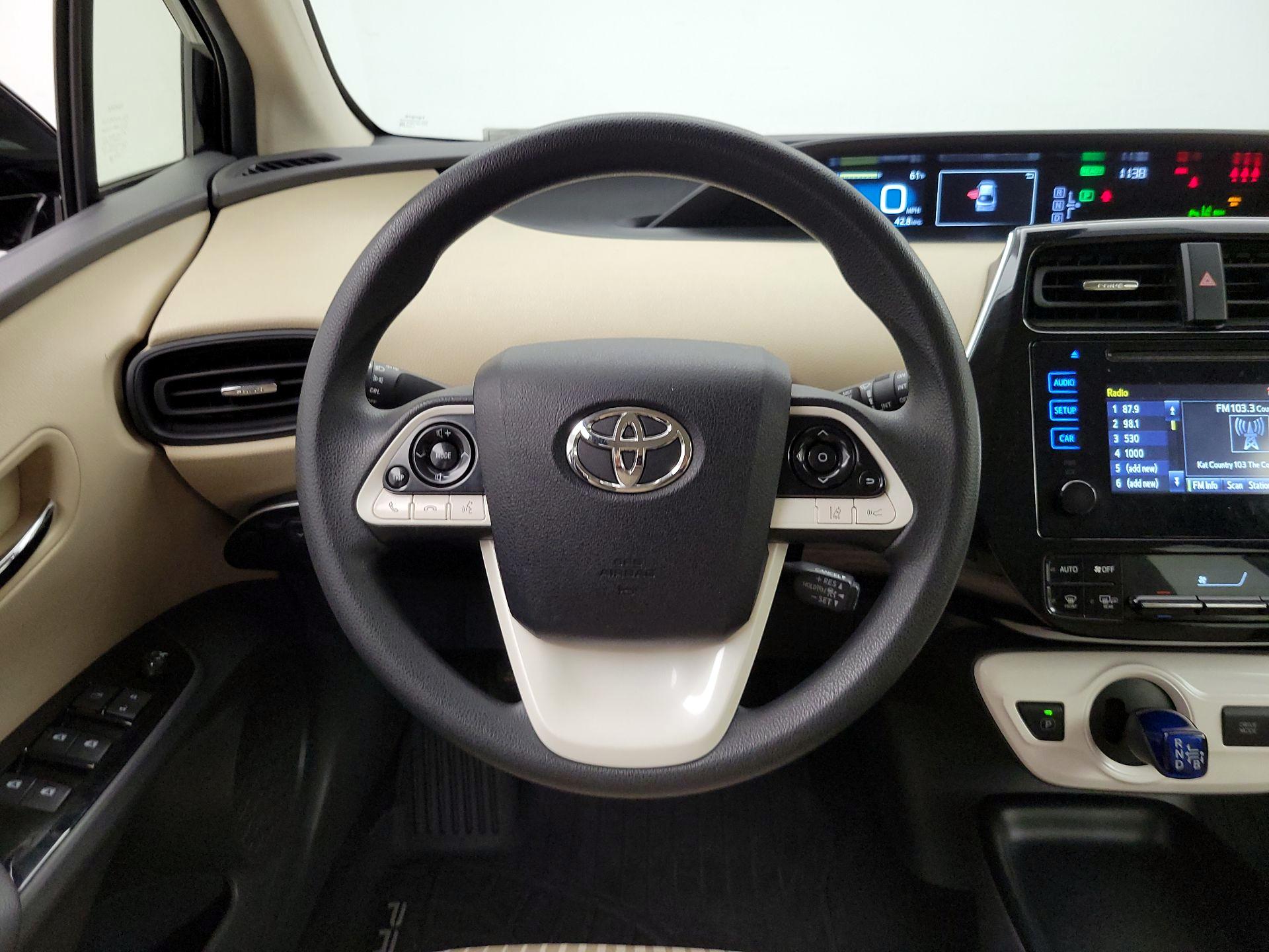 Thumbnail: 2018 Toyota Prius - 10