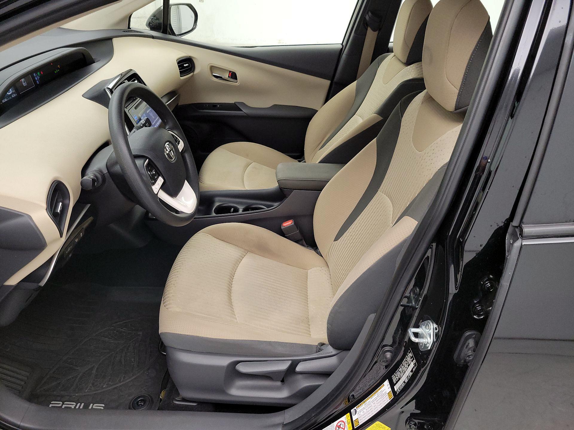 Thumbnail: 2018 Toyota Prius - 11