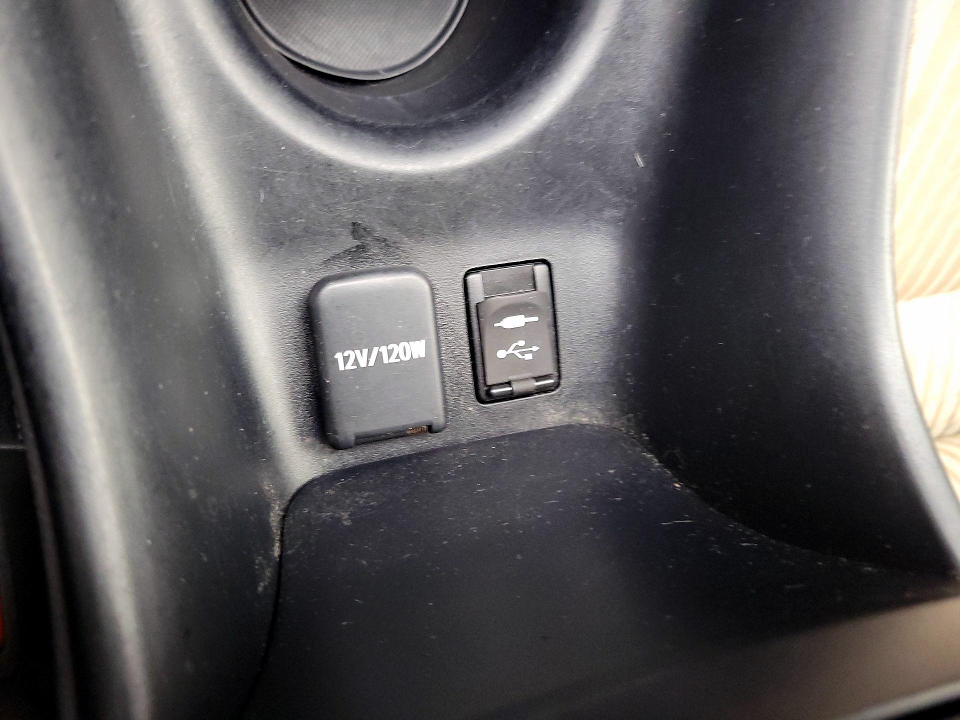 Thumbnail: 2018 Toyota Prius - 18