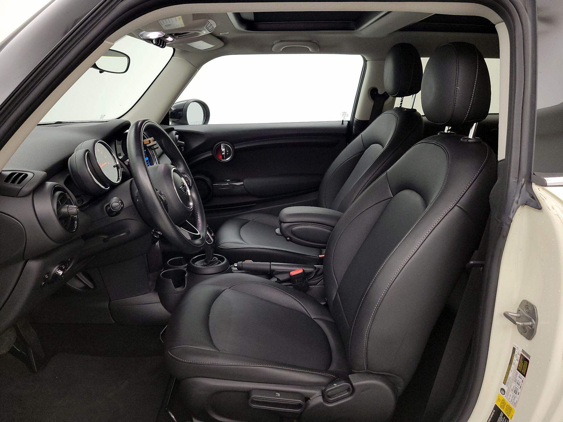 Thumbnail: 2020 MINI Cooper Hardtop - 11