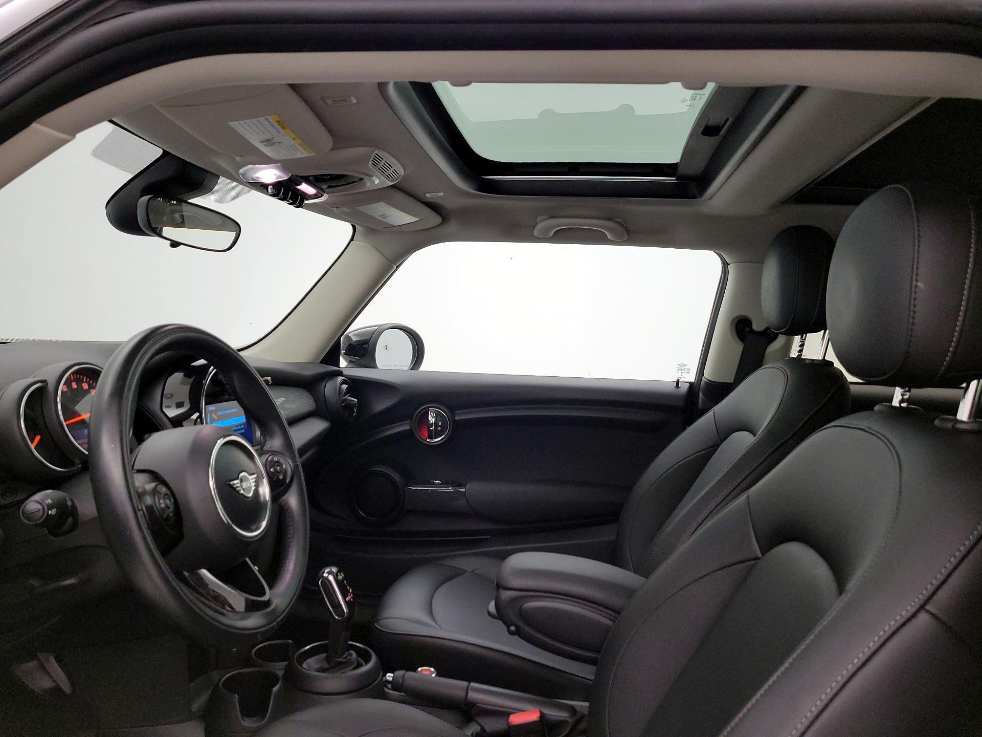 Thumbnail: 2020 MINI Cooper Hardtop - 18