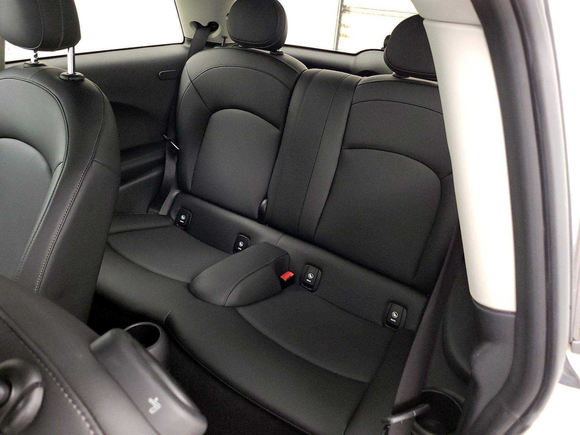 Thumbnail: 2020 MINI Cooper Hardtop - 19