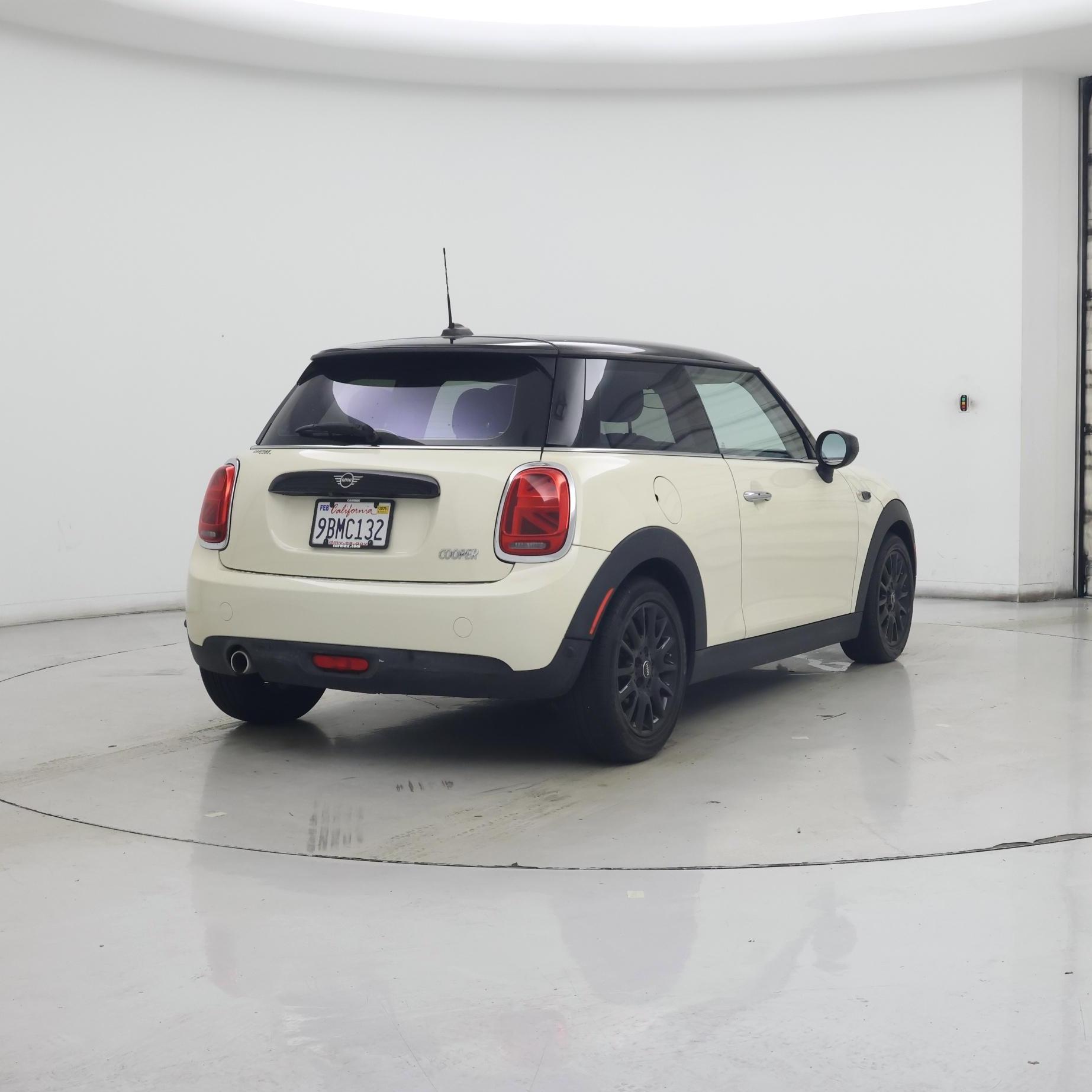 Thumbnail: 2020 MINI Cooper Hardtop - 8