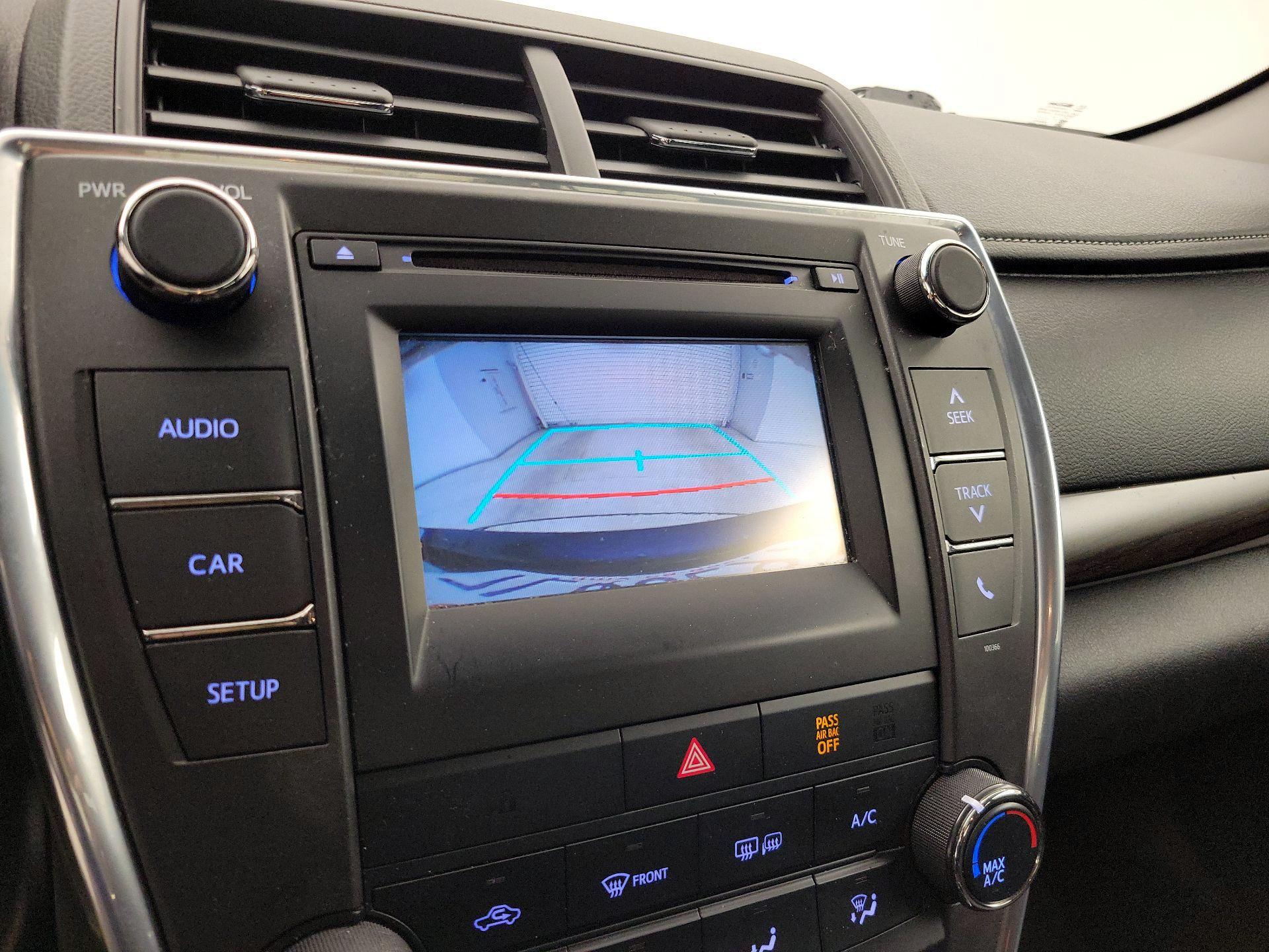 Thumbnail: 2015 Toyota Camry - 14