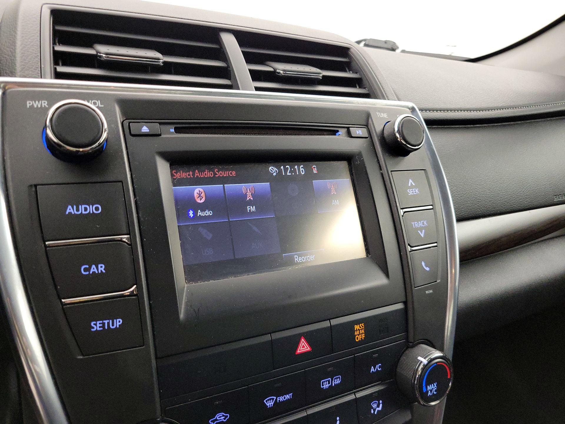 Thumbnail: 2015 Toyota Camry - 15