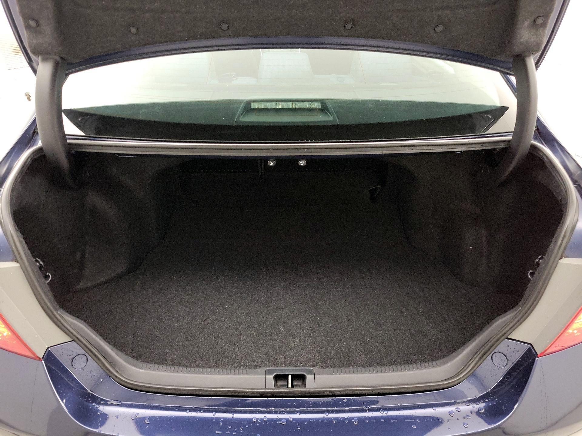 Thumbnail: 2015 Toyota Camry - 20