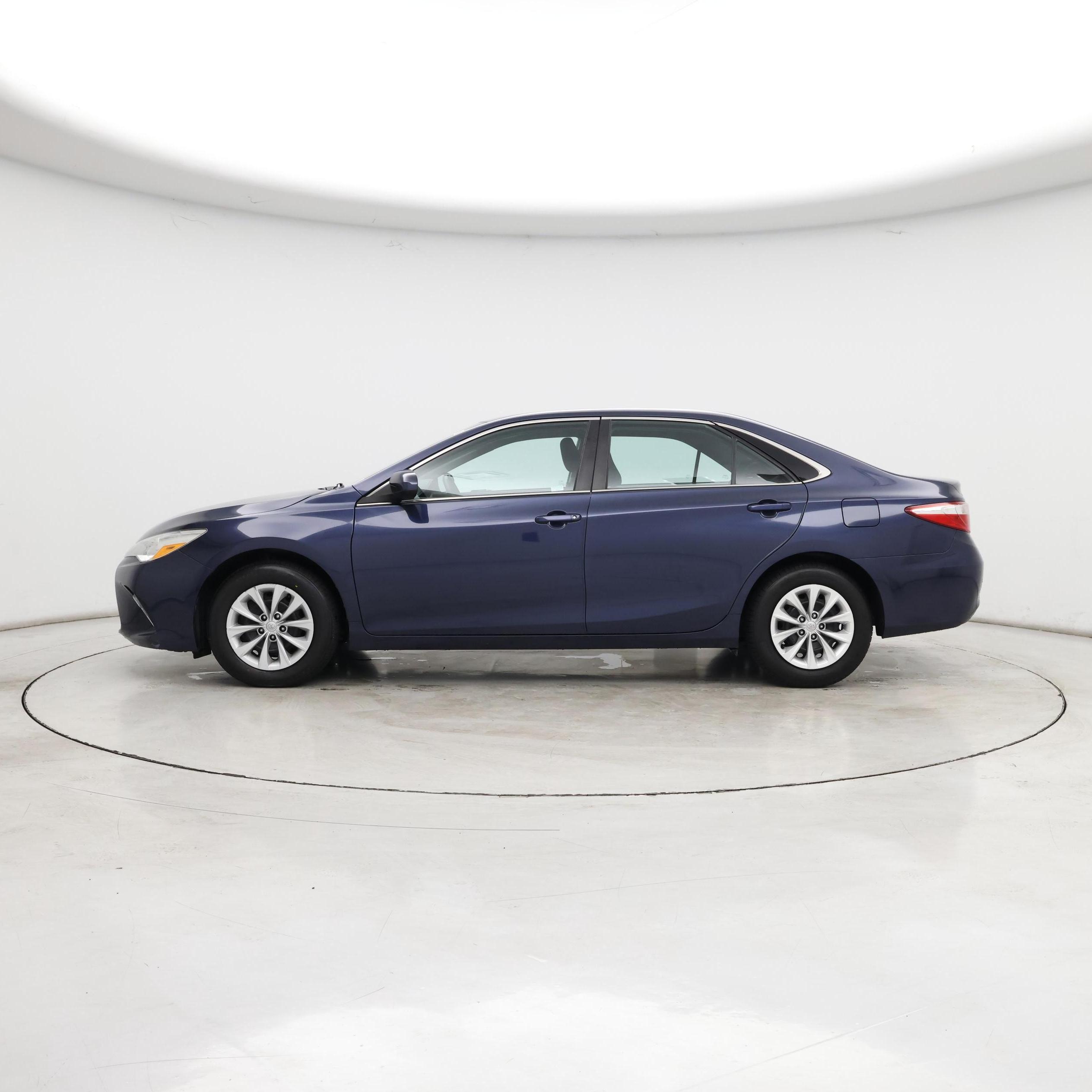 Thumbnail: 2015 Toyota Camry - 3