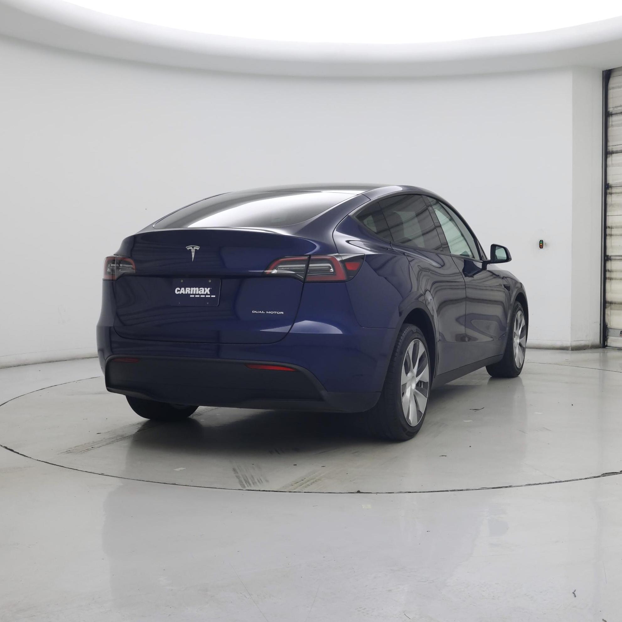 Thumbnail: 2023 Tesla Model Y - 8
