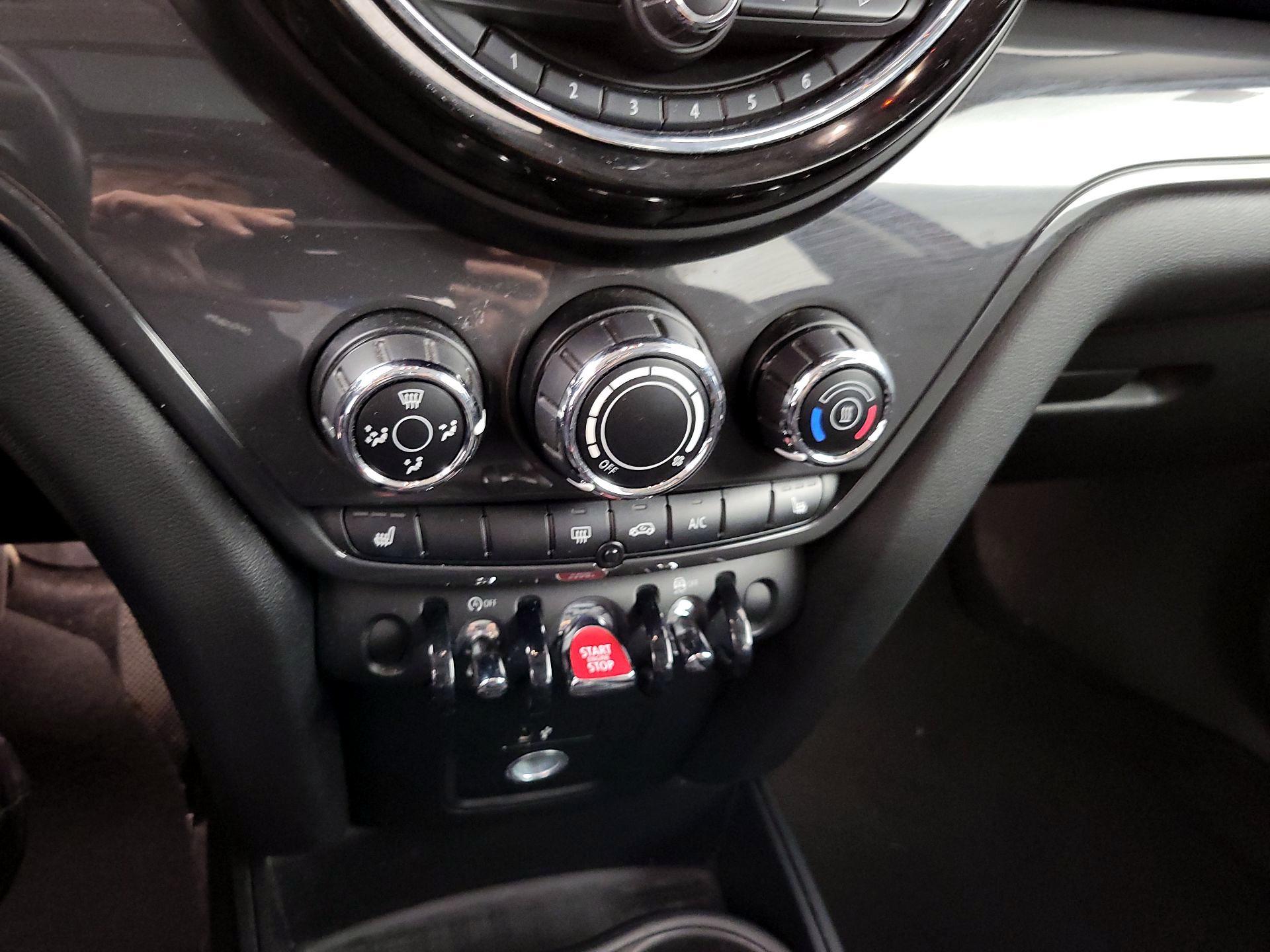 Thumbnail: 2019 MINI Cooper Countryman - 16