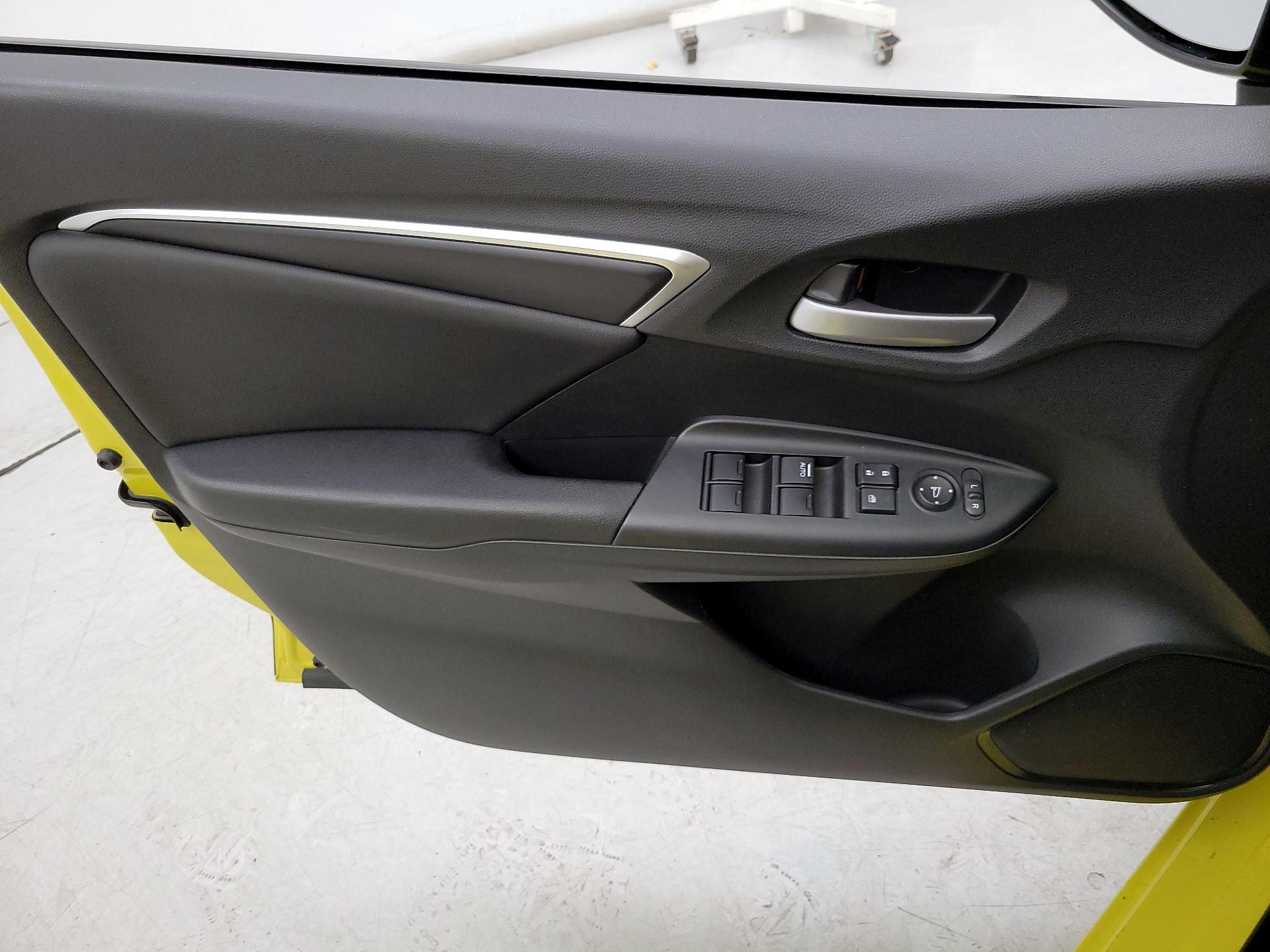 Thumbnail: 2015 Honda Fit - 12