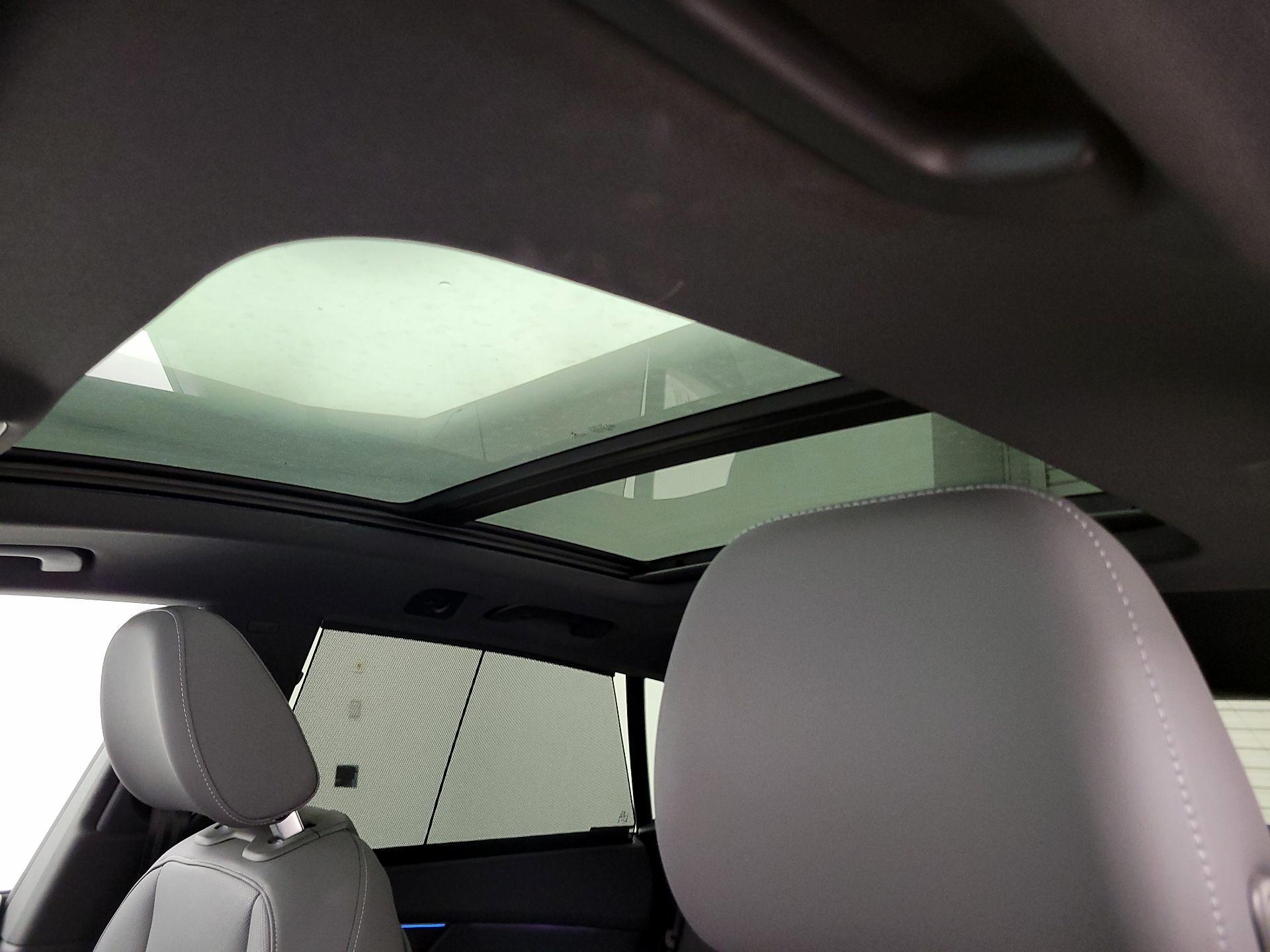 Thumbnail: 2019 Audi Q8 - 19