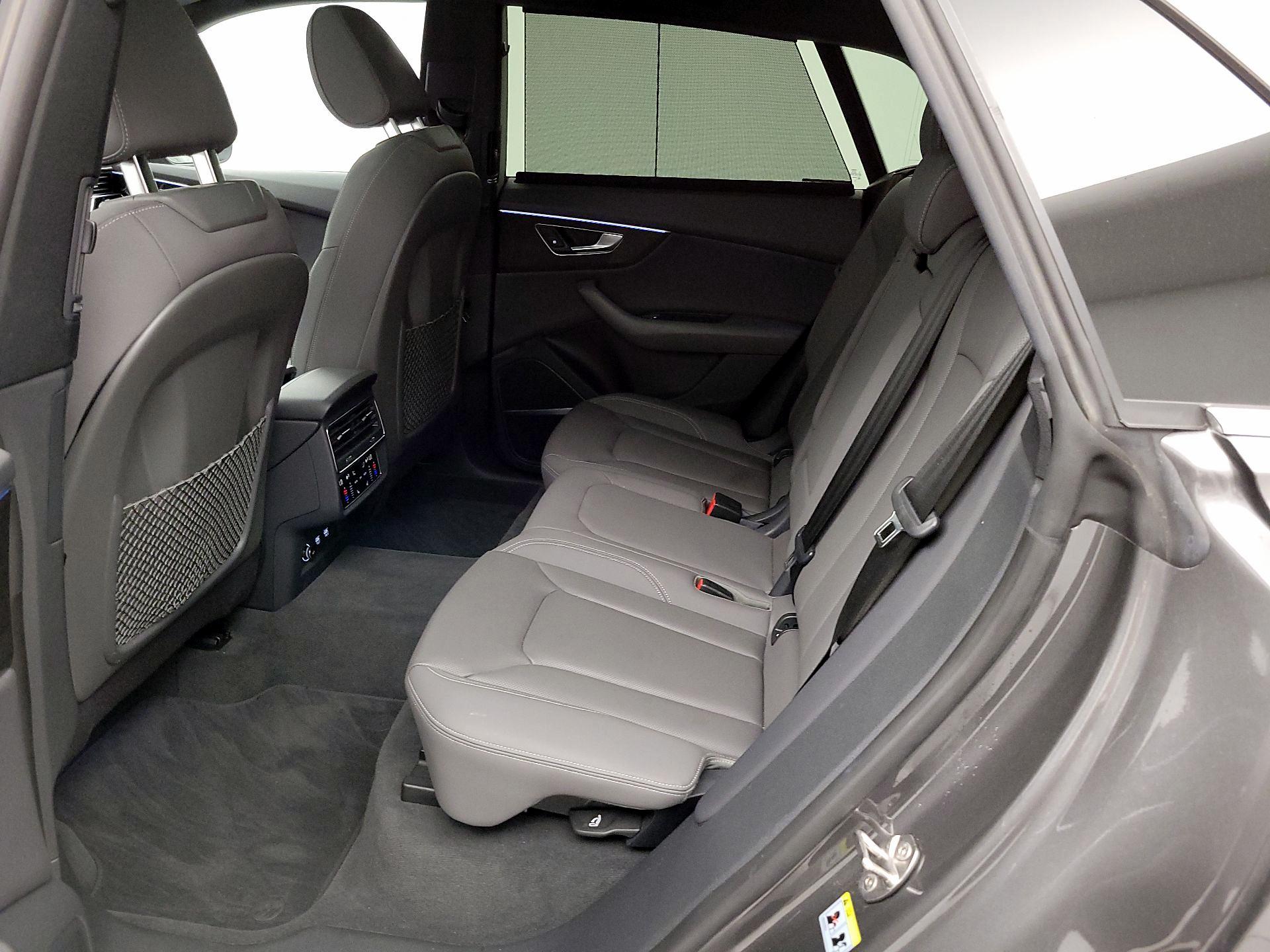 Thumbnail: 2019 Audi Q8 - 20