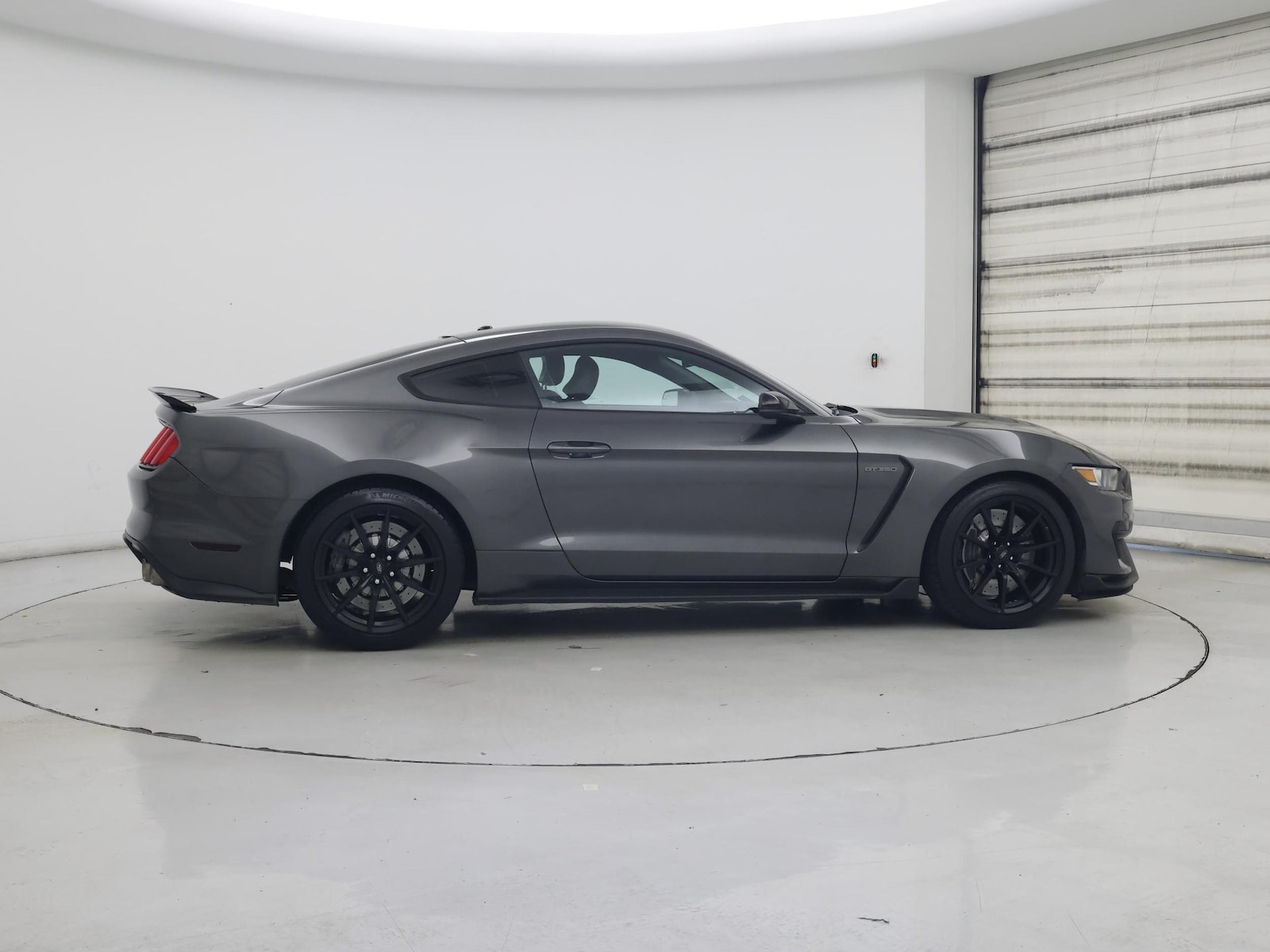 2017 Ford Mustang Shelby GT350 - Photo 8