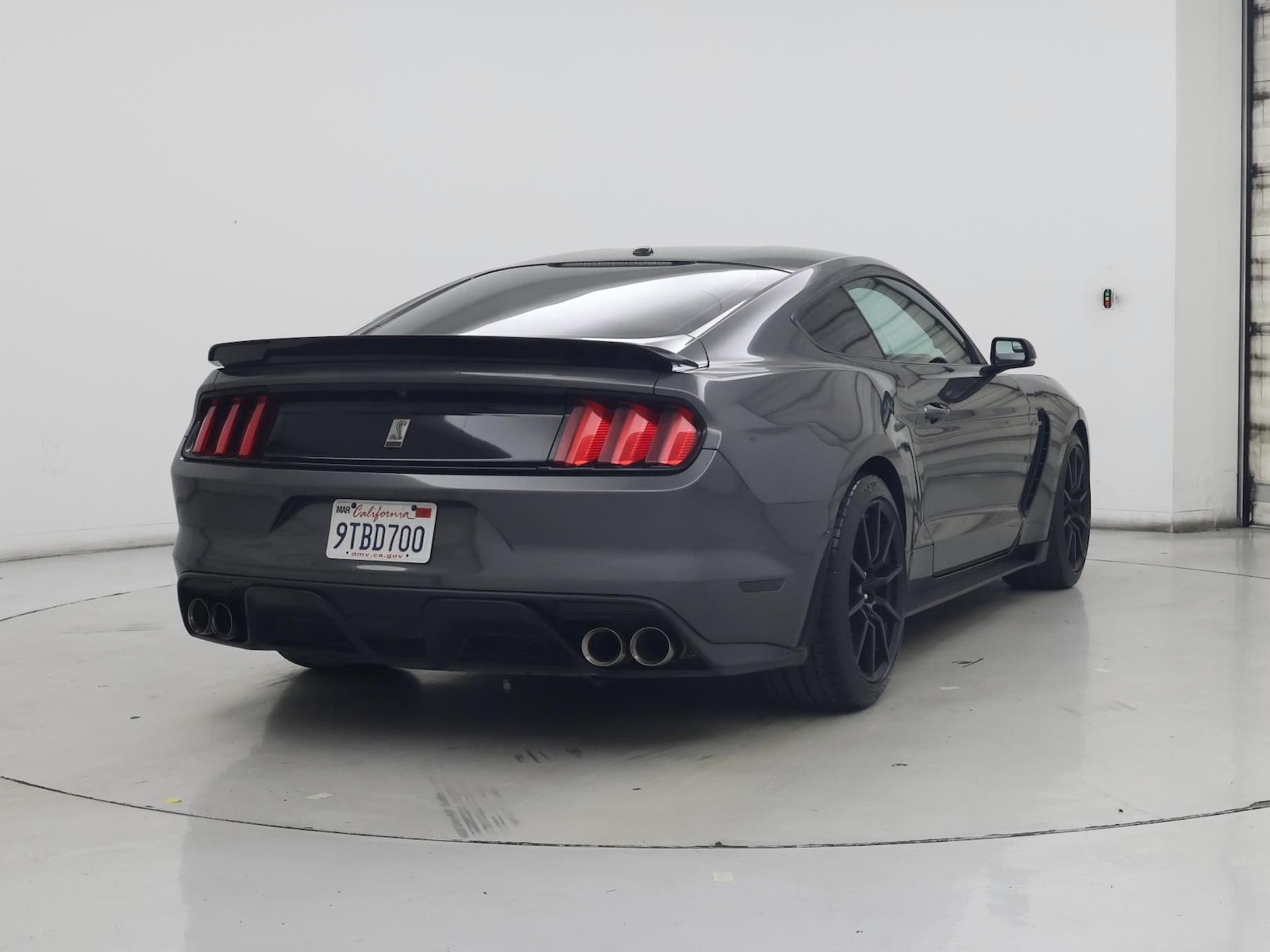 2017 Ford Mustang Shelby GT350 - Photo 9