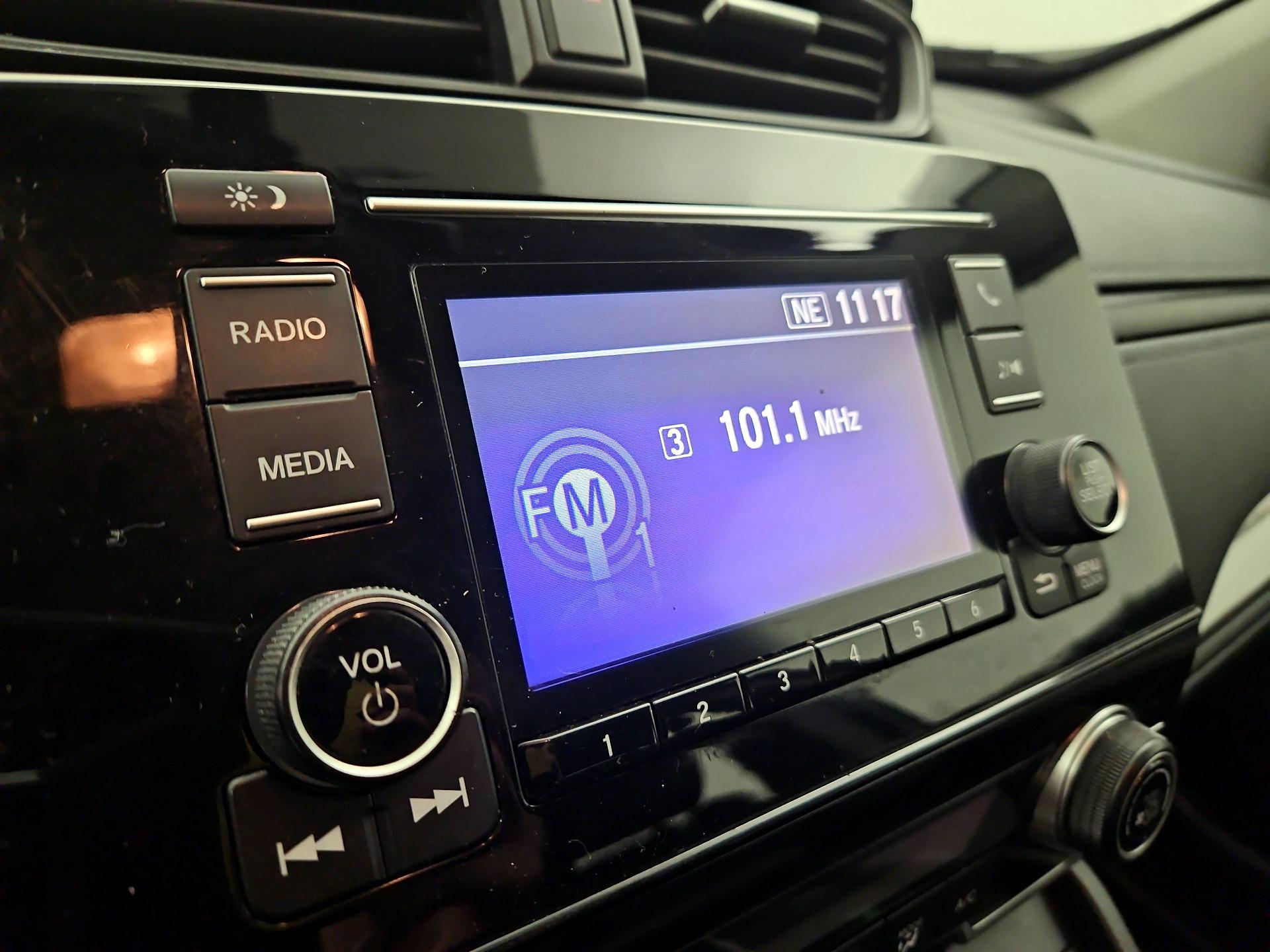 Thumbnail: 2017 Honda CR-V - 15