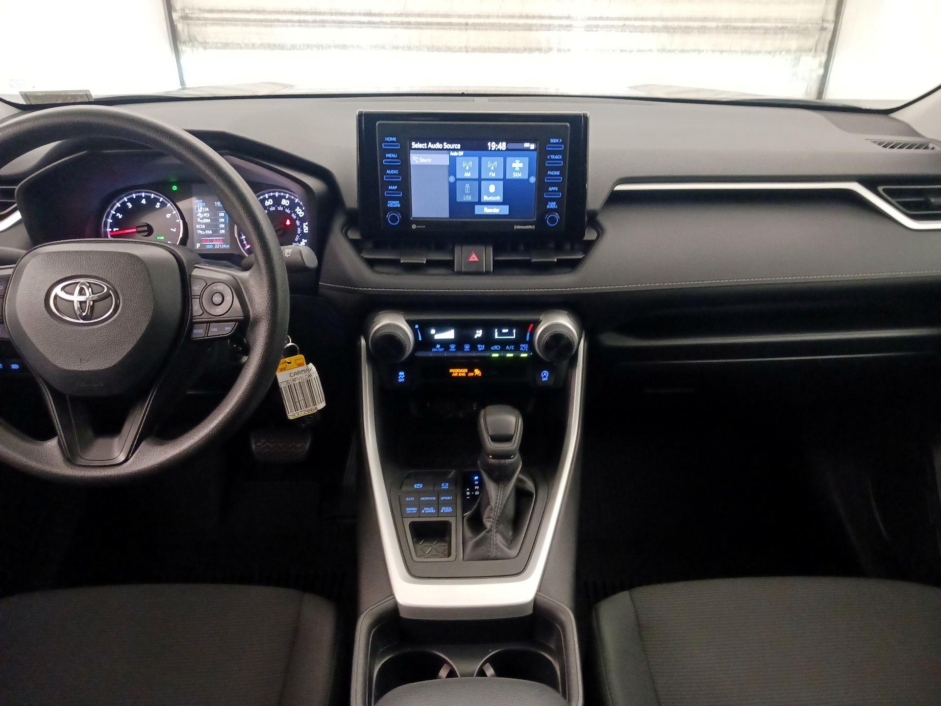 Thumbnail: 2020 Toyota RAV4 - 9