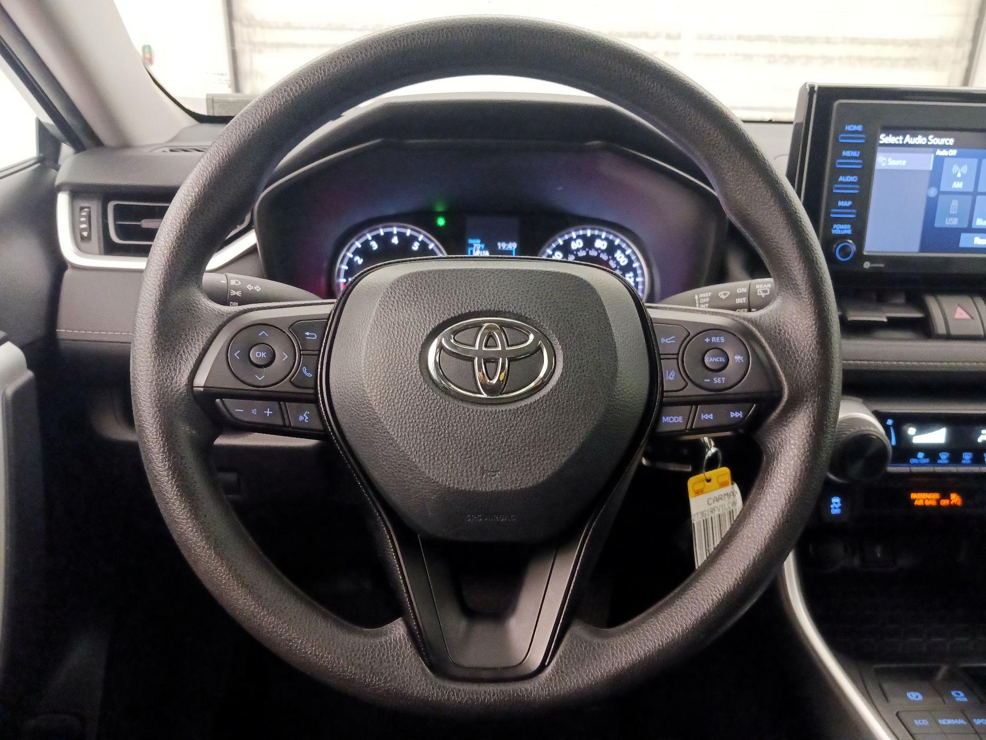 Thumbnail: 2020 Toyota RAV4 - 10