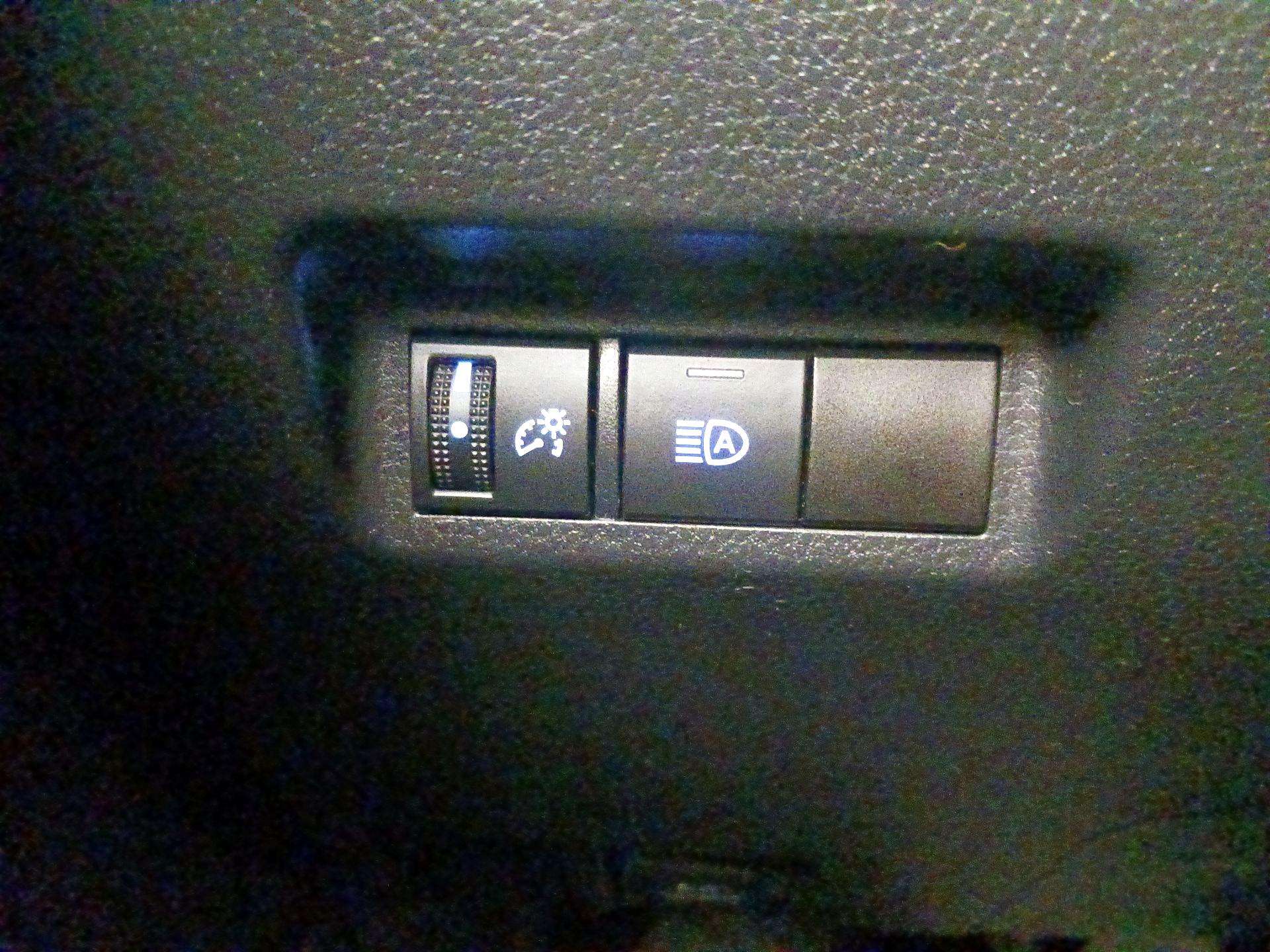 Thumbnail: 2020 Toyota RAV4 - 13