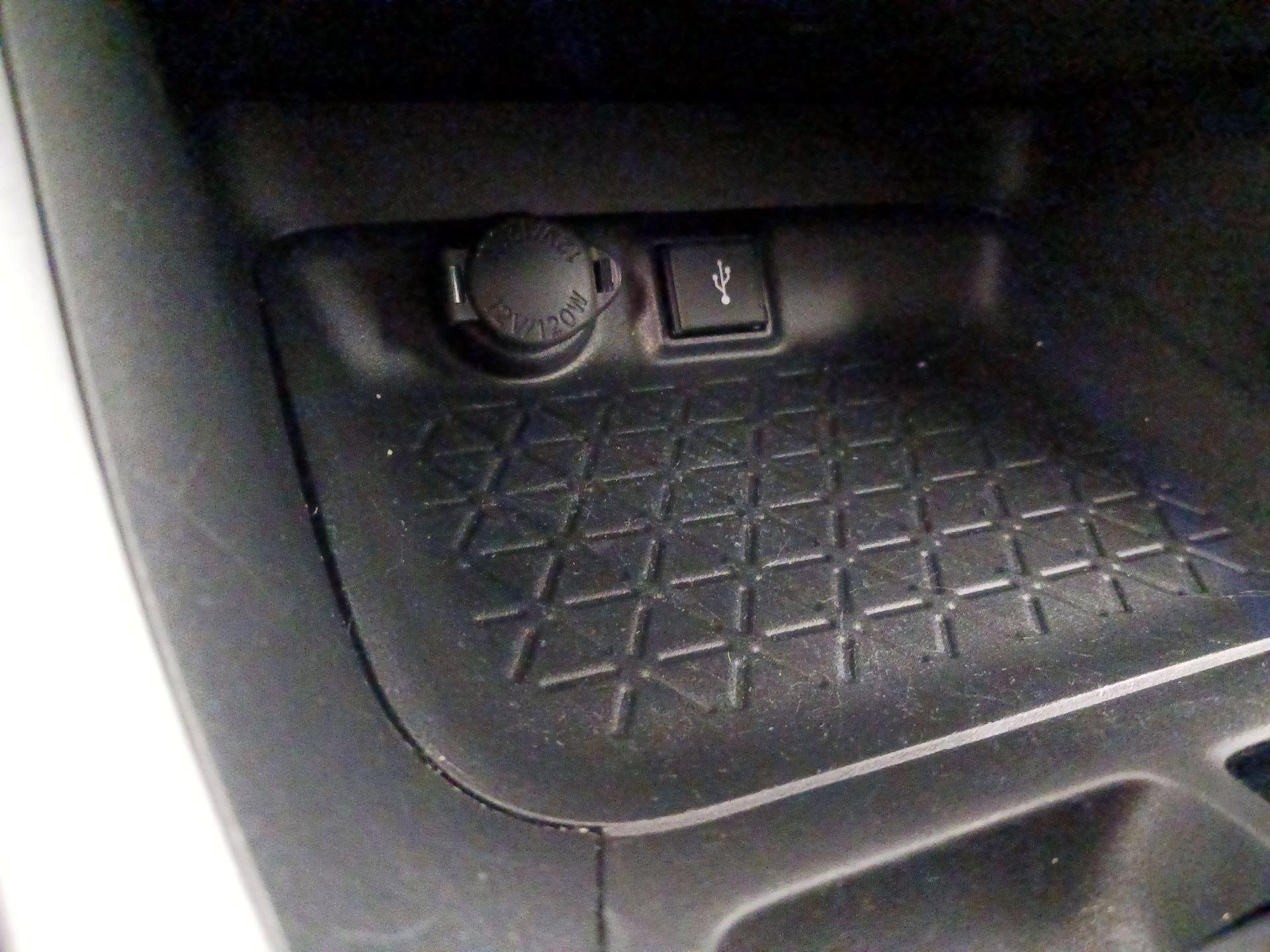 Thumbnail: 2020 Toyota RAV4 - 18