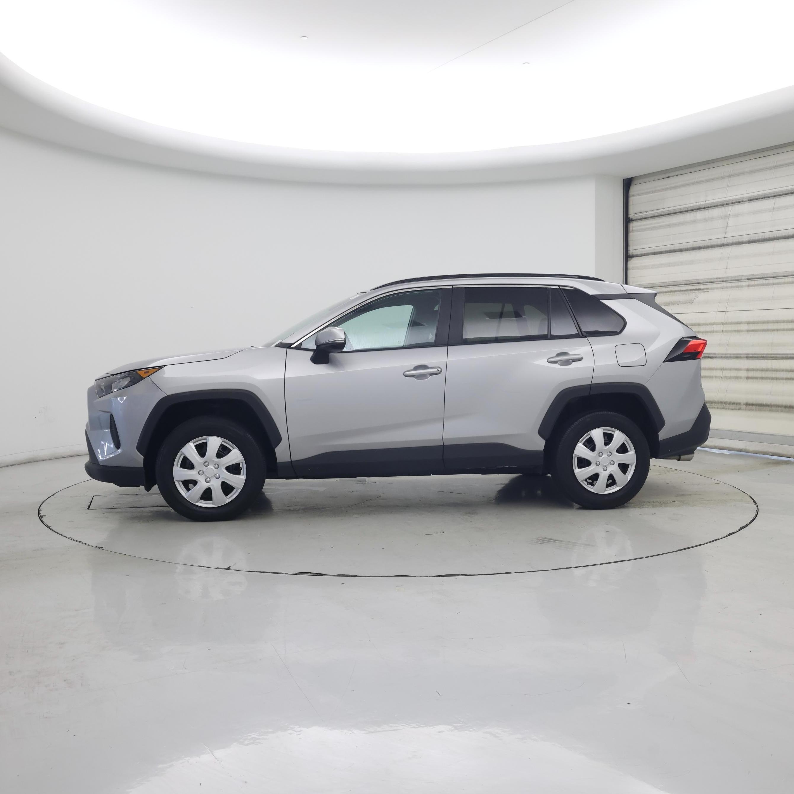 Thumbnail: 2020 Toyota RAV4 - 3