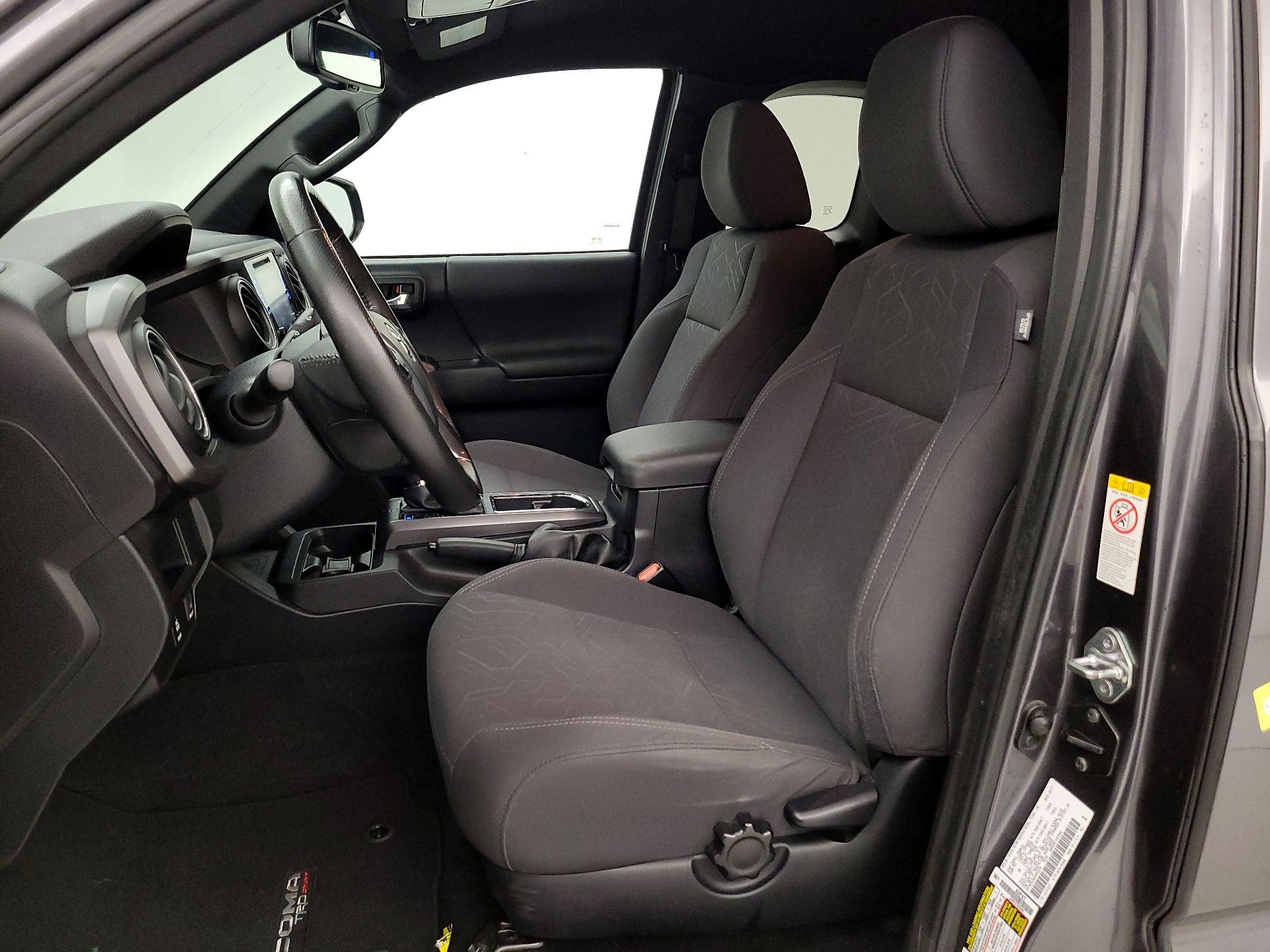 Thumbnail: 2017 Toyota Tacoma - 11